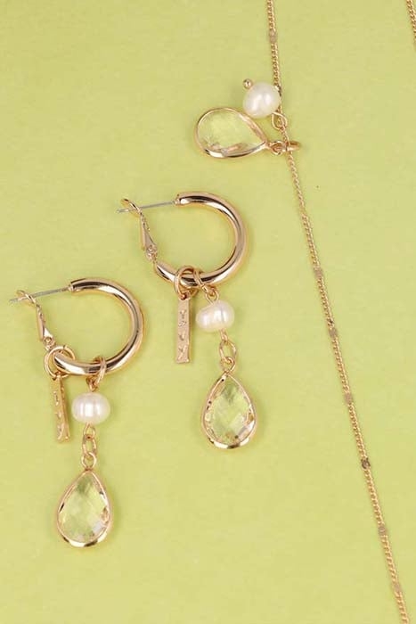 CRYSTAL PEARL HOOPS 6