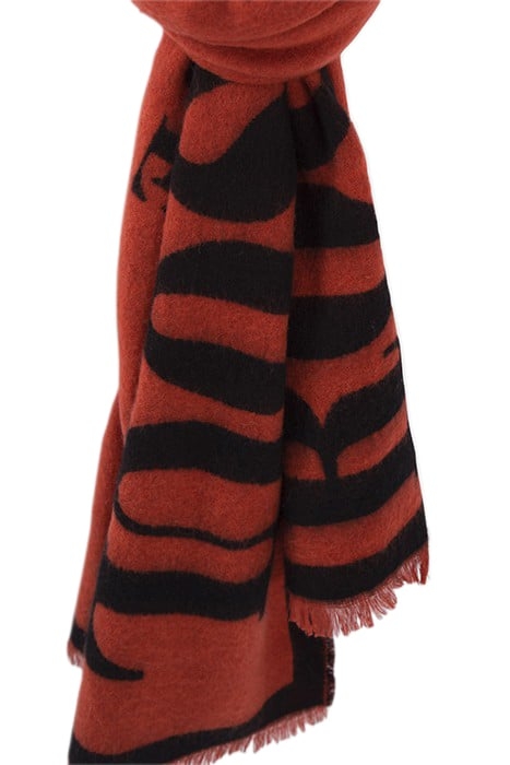 TOMETTE RED DOUBLE-SIDED SLOGAN SCARF 5