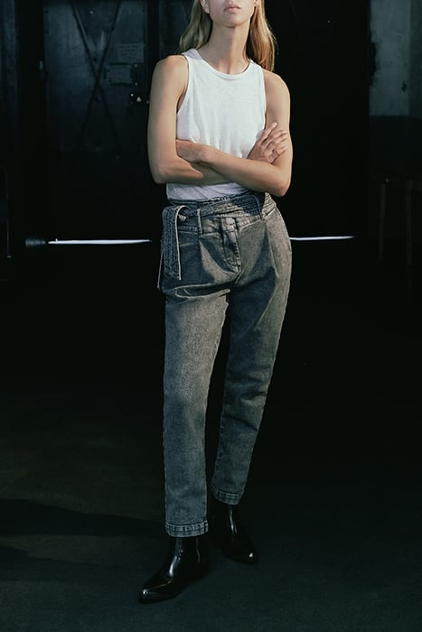 GREY BELTED HIGH-WAIST BOOTCUT JEANS 6