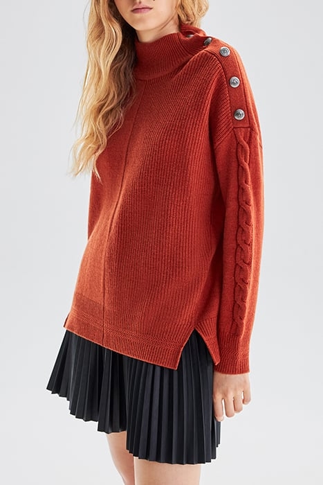 TOMETTE RED SWEATER, ENGRAVED BUTTONS ON SHOULDER 5