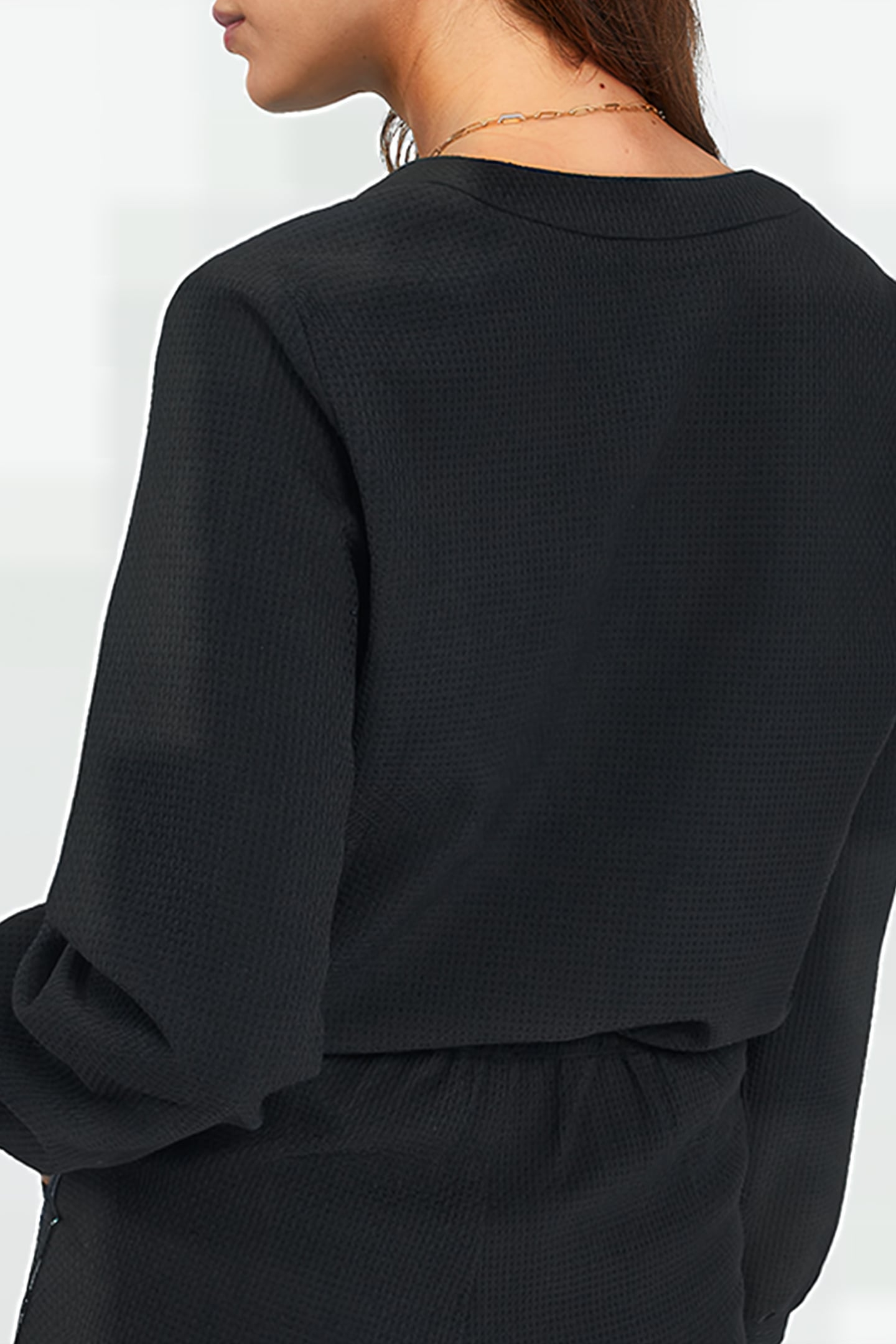 BLACK WAFFLE-KNIT BLOUSE WITH LETTER BAND 3