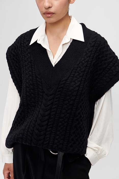 CLAUDE SLEEVELESS TOP BLACK 5