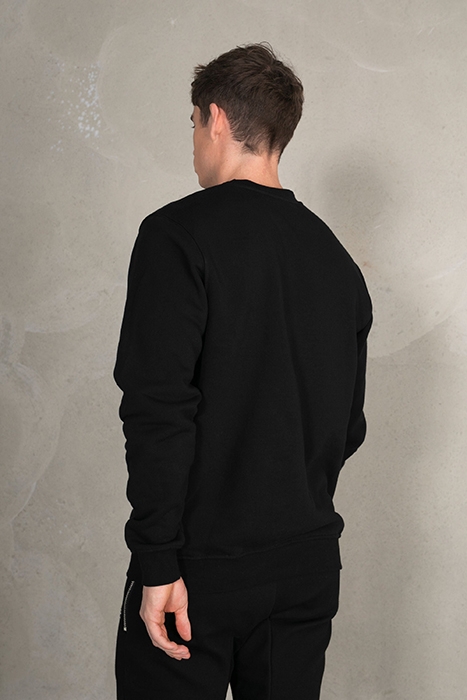 BRAND STRAIGHT CREW NECK BLACK 2