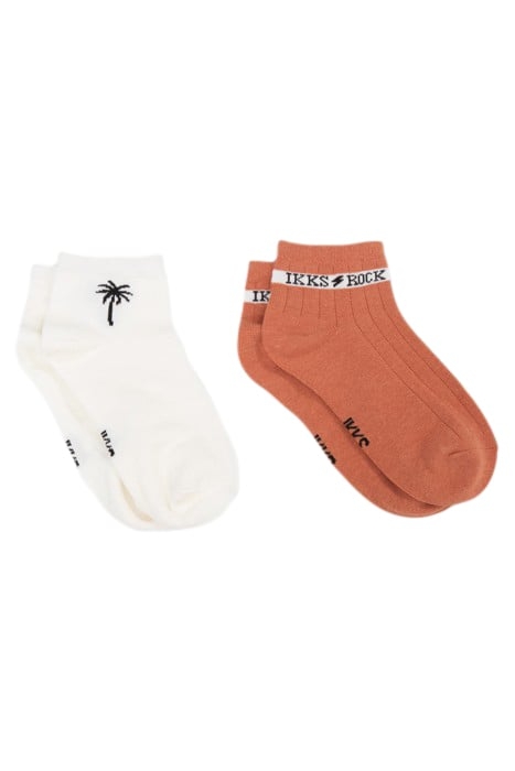 BOYS’ ECRU AND TERRACOTTA SHORT SOCKS 2