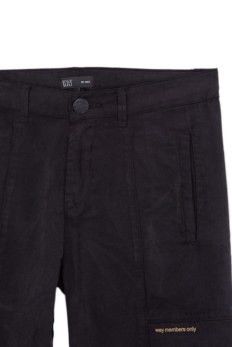 BOYS’ BLACK CARGO JEANS 3