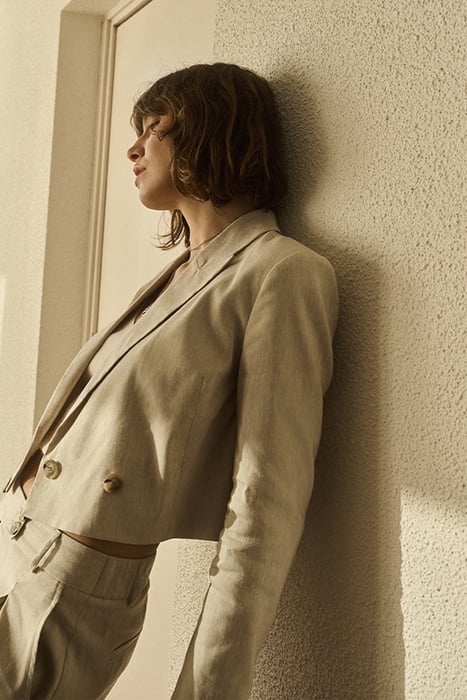 ACEDIA CROPPED LINEN BLAZER WHISPER CHALK 8