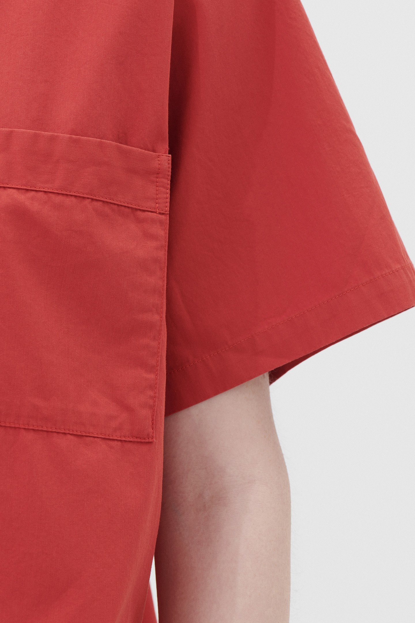 UNISEX POPLIN, SHORT SLEEVE SHIRT RED 2