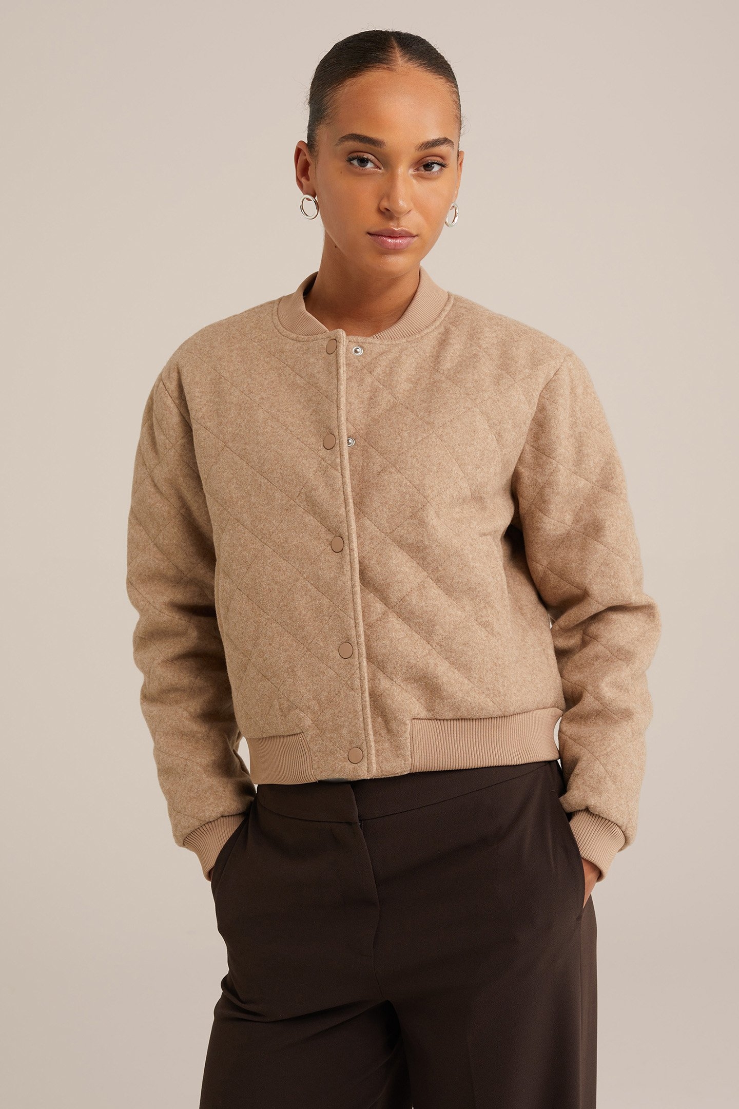 BOMBER BEIGE 1