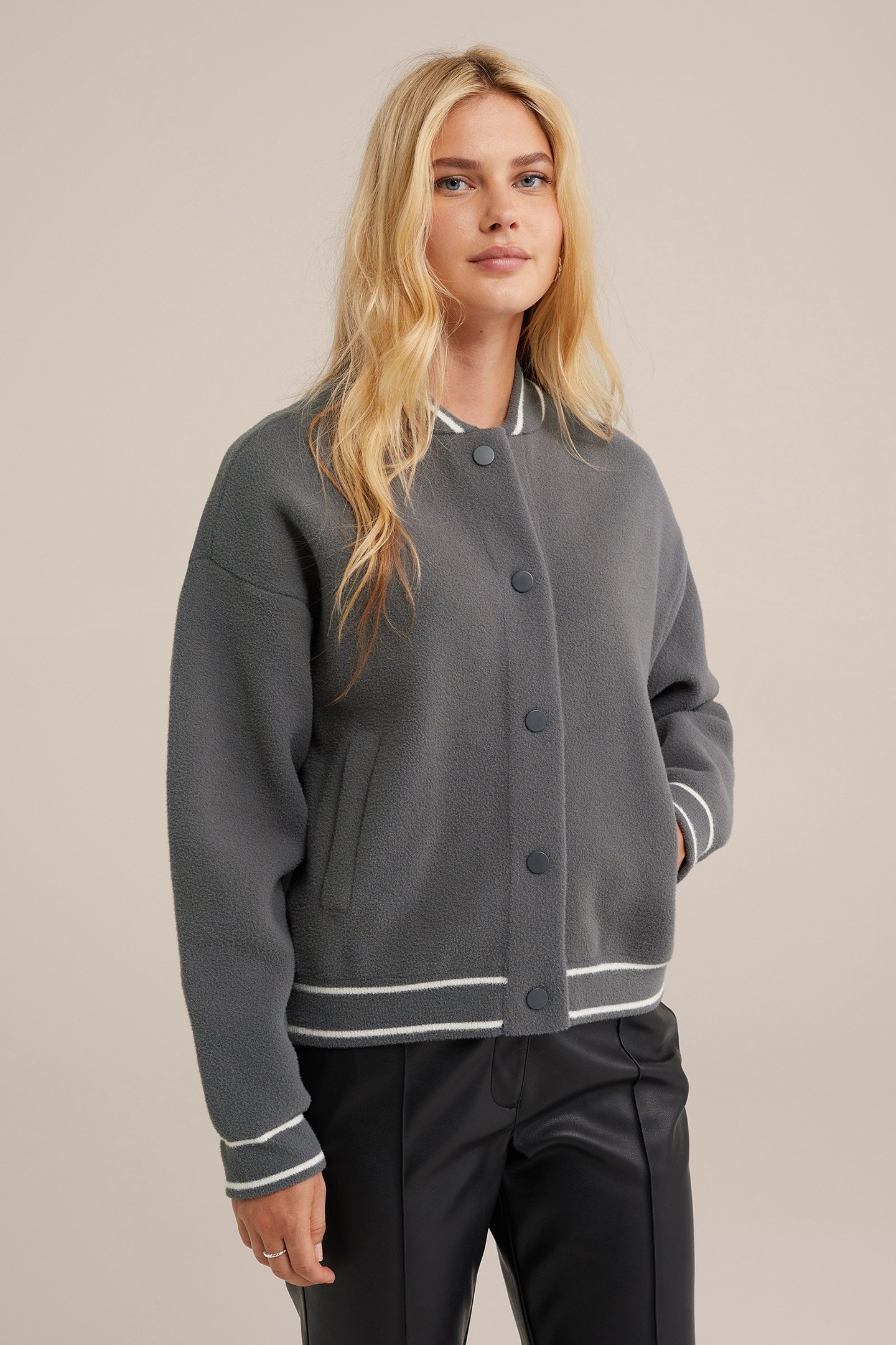 KNITTED CARDIGAN LIGHT GREY 1