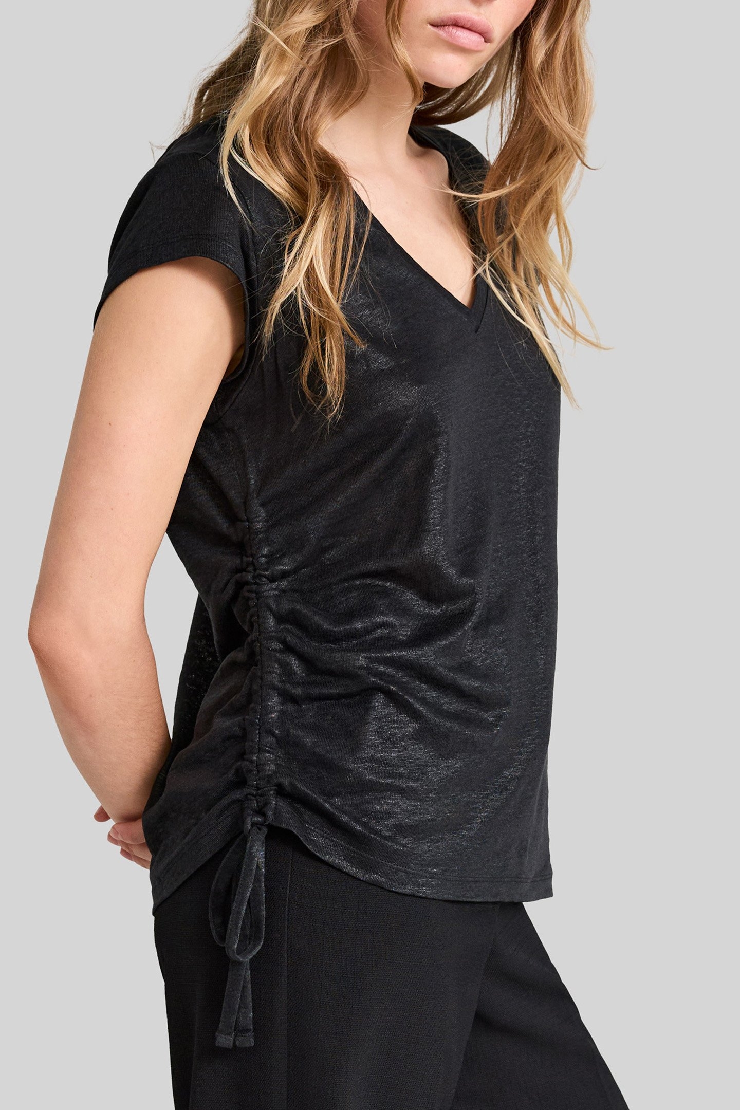 BLACK IRIDESCENT SOFT LINEN T-SHIRT 5