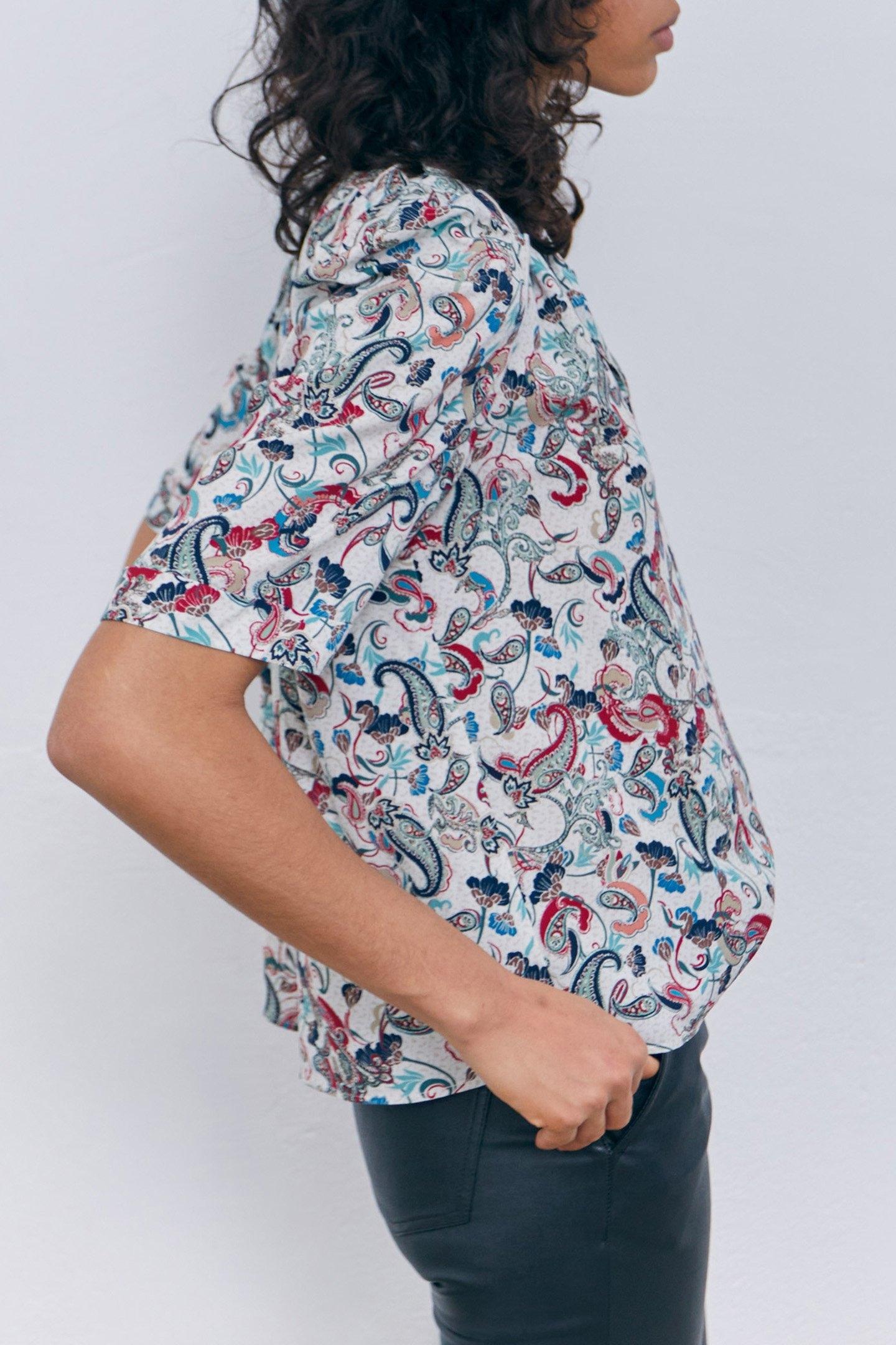 ECRU FLORAL PAISLEY RUFFLED TOP 3