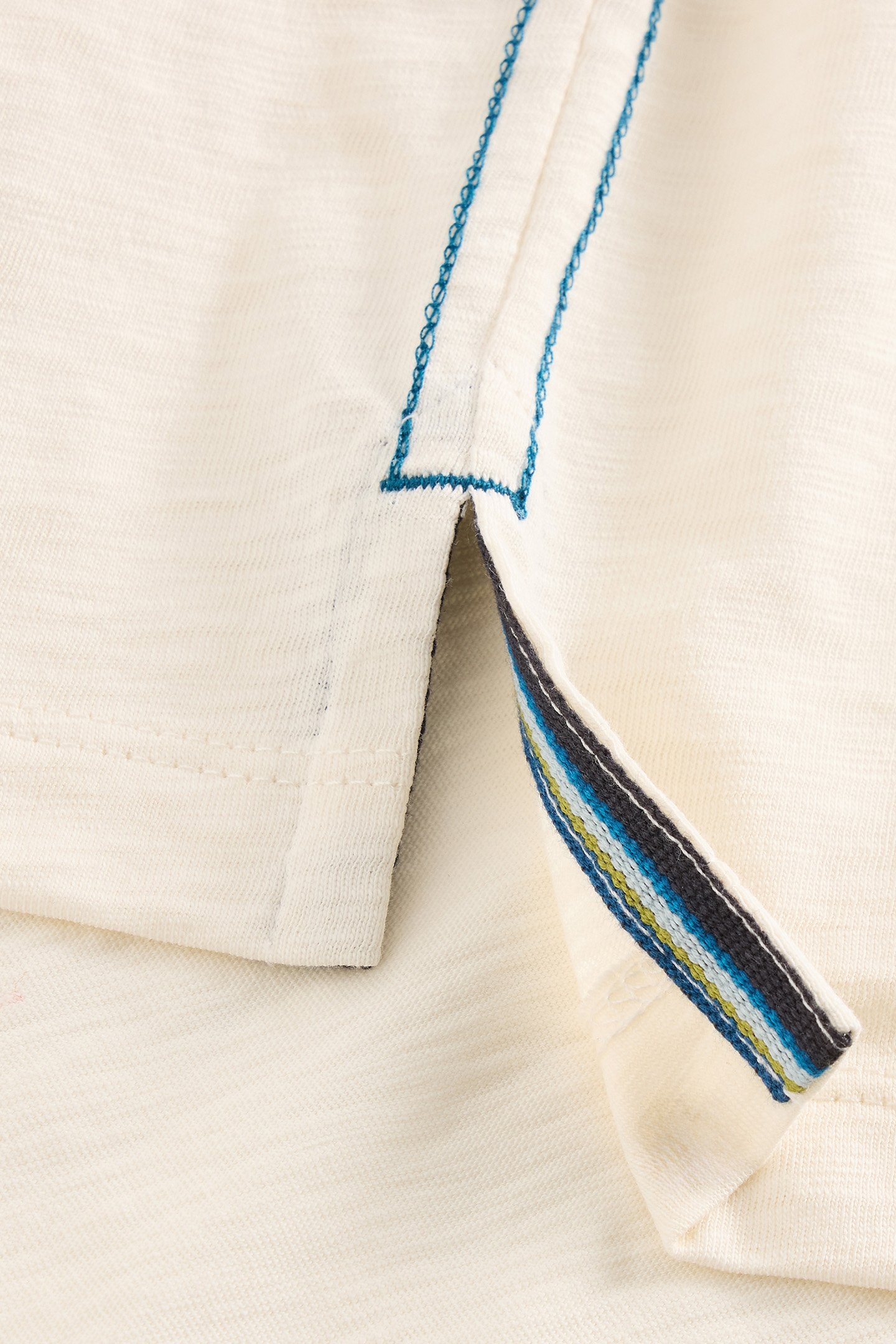 FISH FLOCK GRAPHIC TEE WHITE PRINT 6