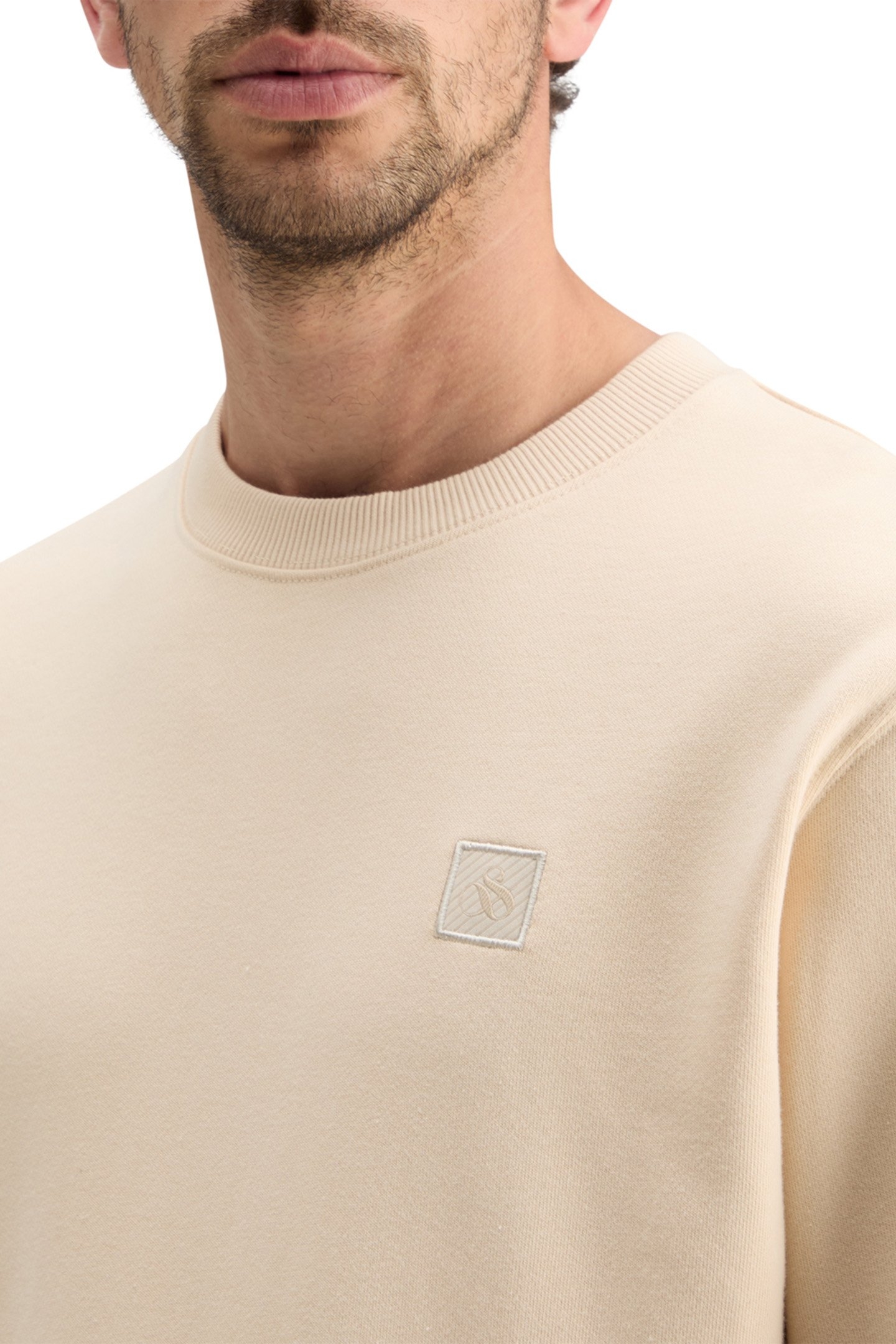 ESSENTIAL LOGO BADGE CREW PARCHMENT 8