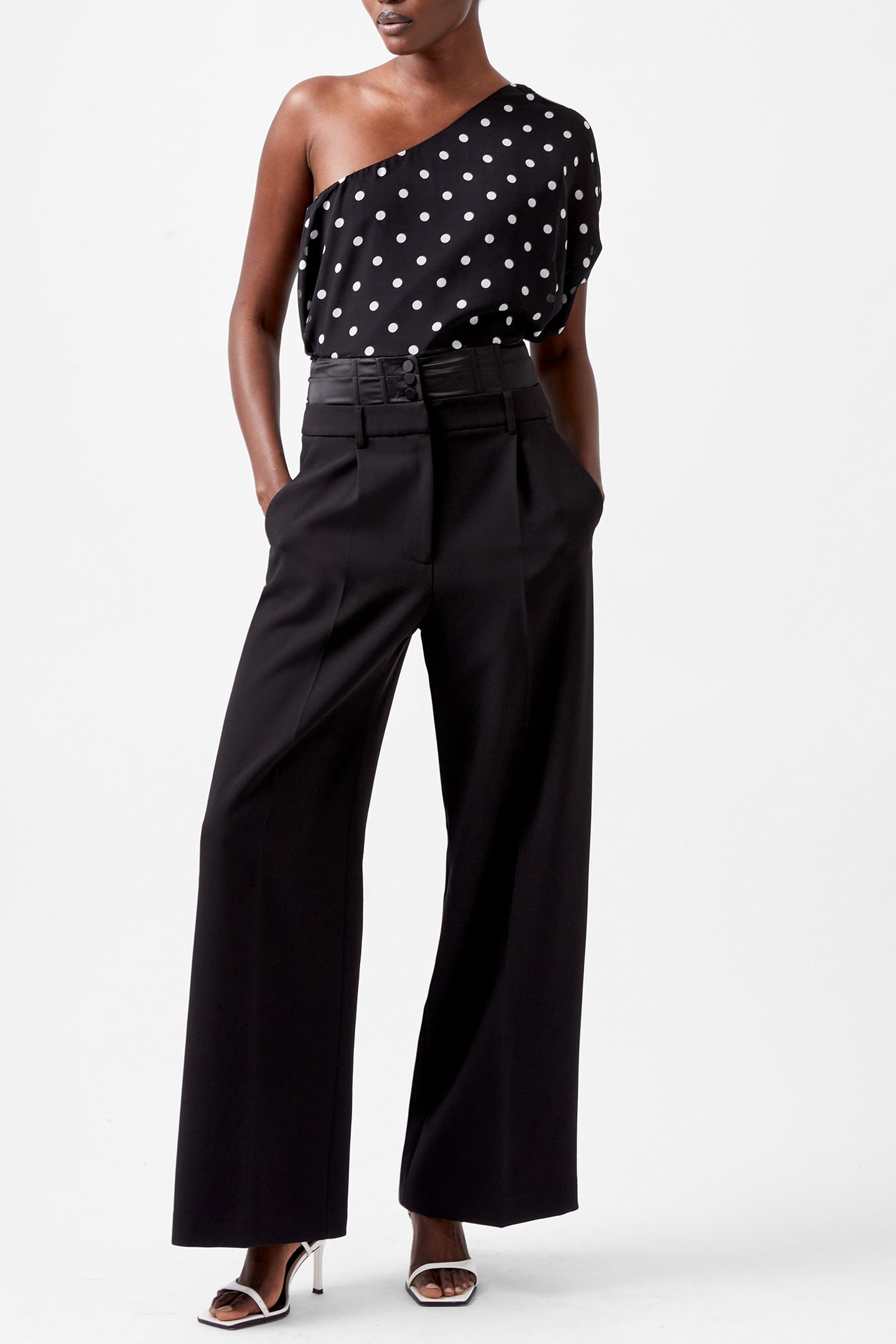 GEMMA CAREY SATIN TUXEDO TROUS BLACKOUT 2