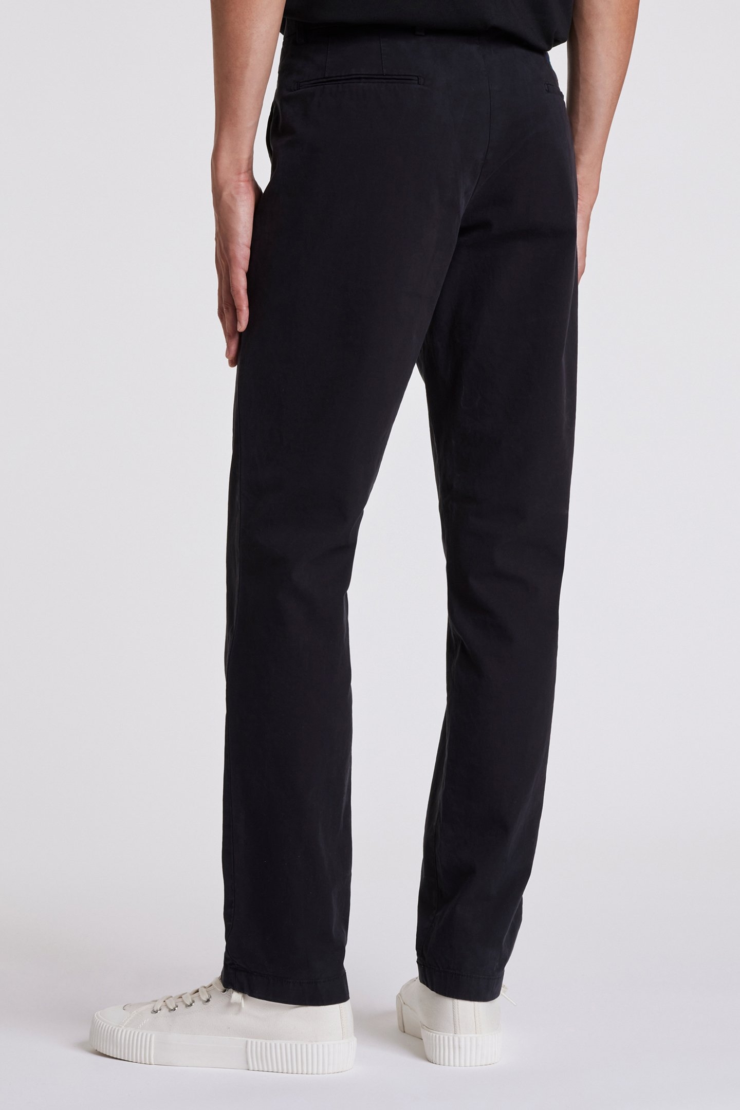 MID FIT CLEAN CHINO BLACK 2