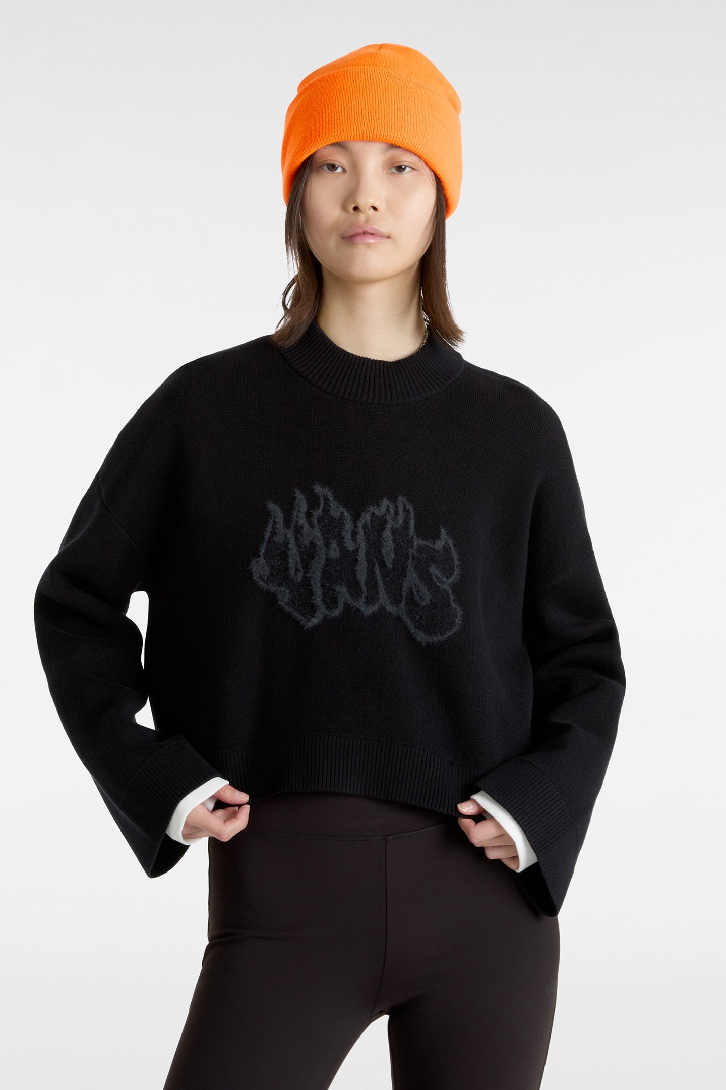 CAMMILE GRAPHIC PULLOVER BLACK 1
