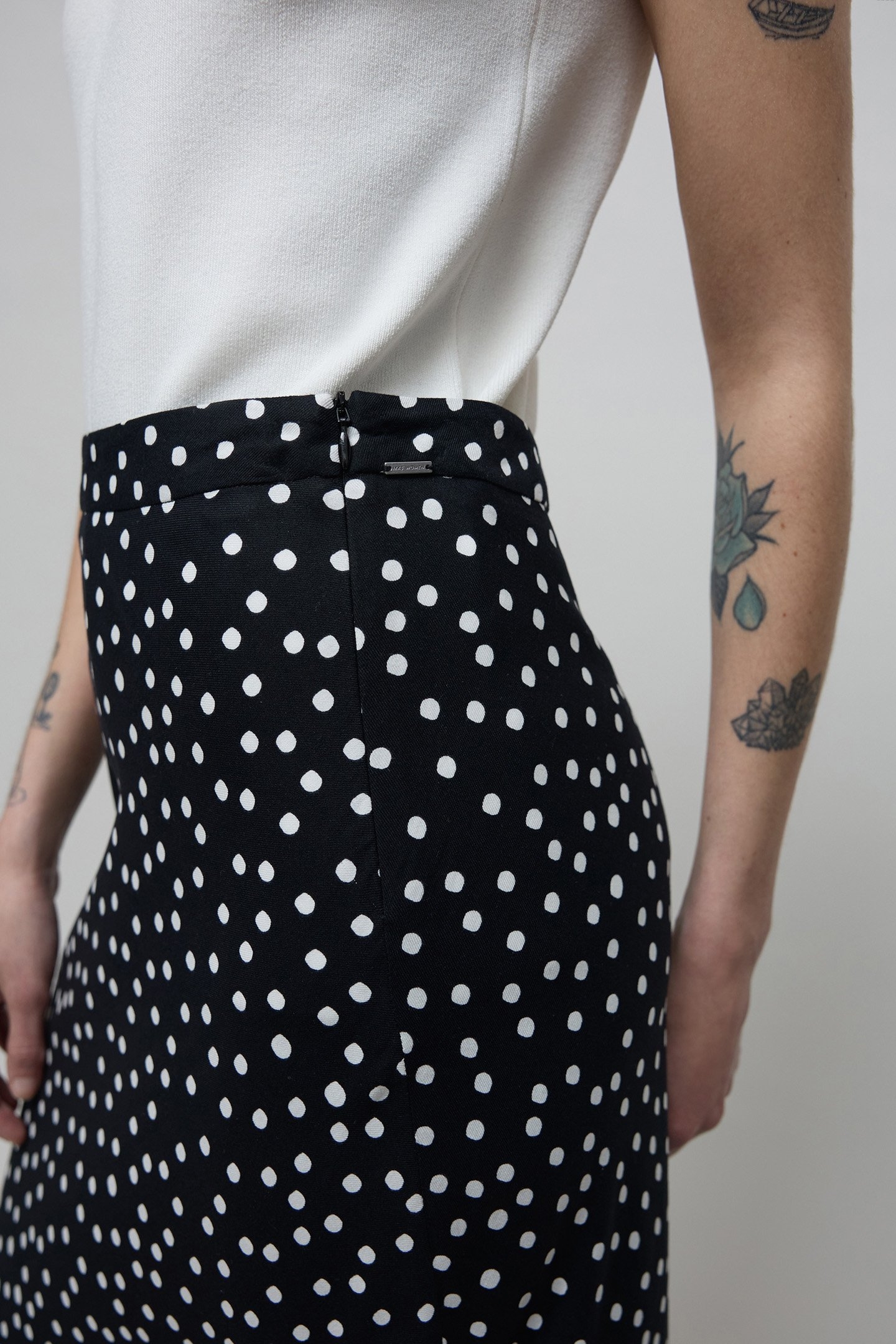 BLACK MIDI SKIRT LENZING™ ECOVERO™ WOMEN'S POLKA DOT PRINT 7
