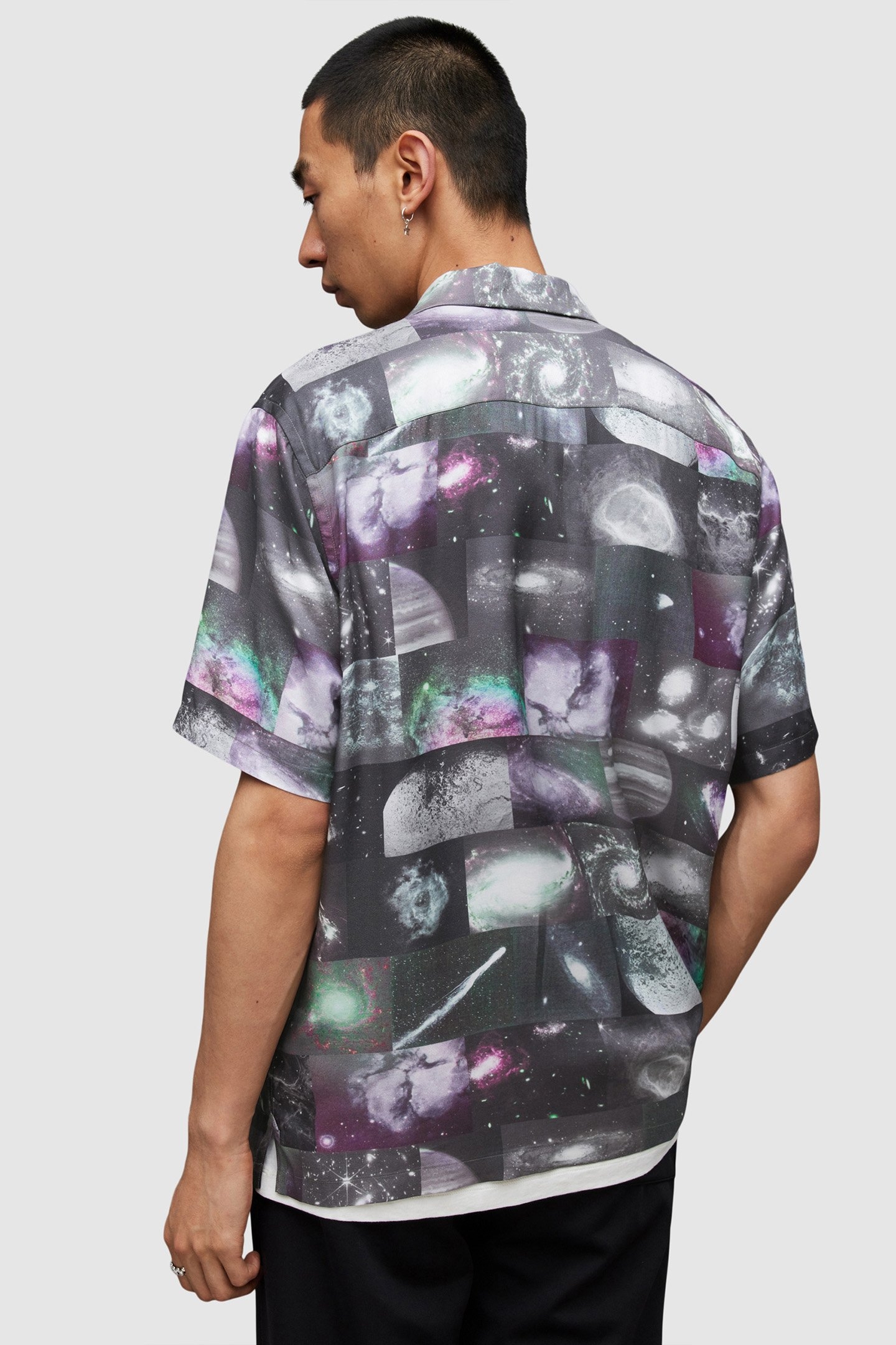 OUT THERE SS SHIRT JET BLACK 2