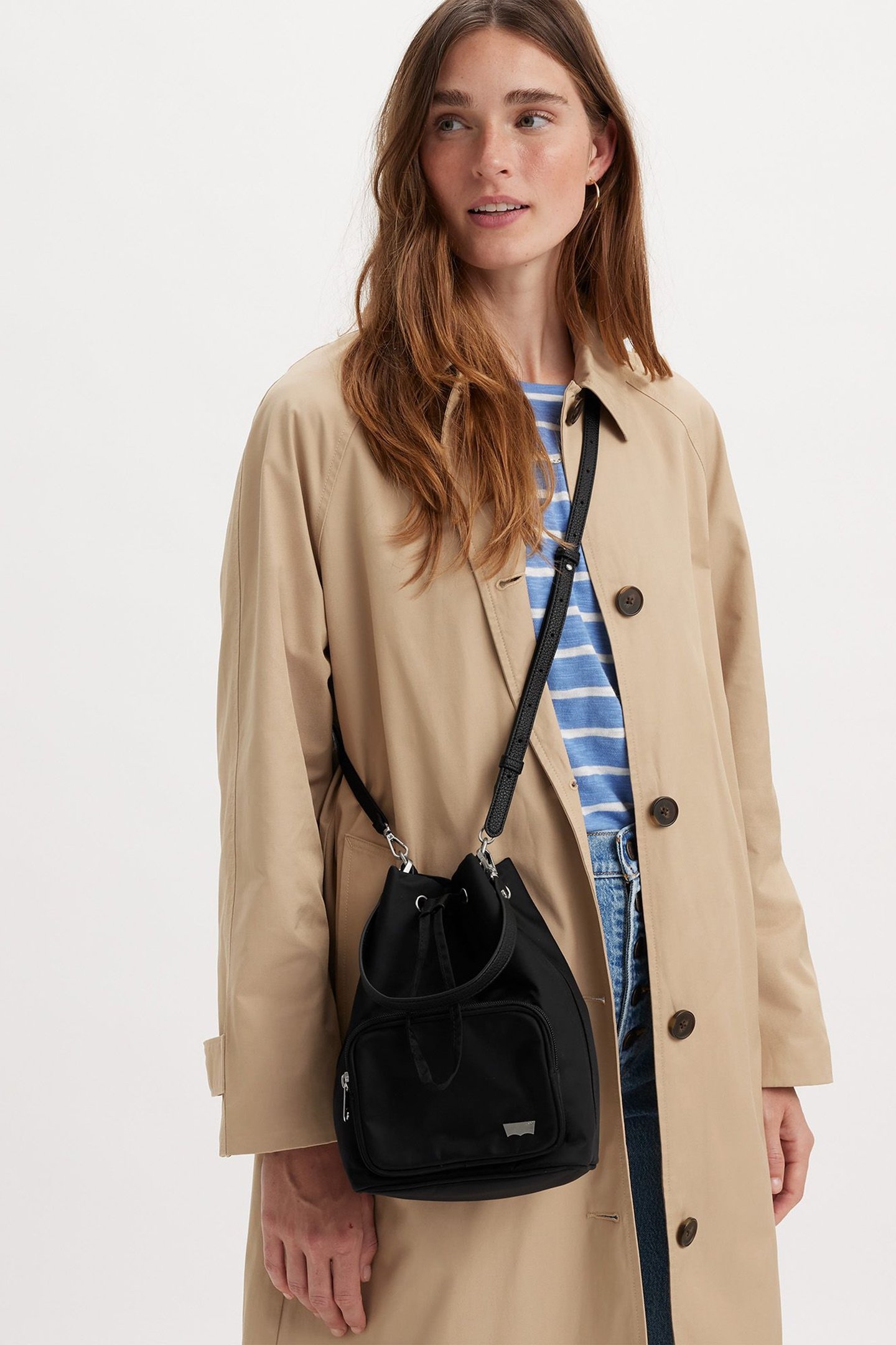 LEVI'S® BUCKET BAG IN BLACK 2