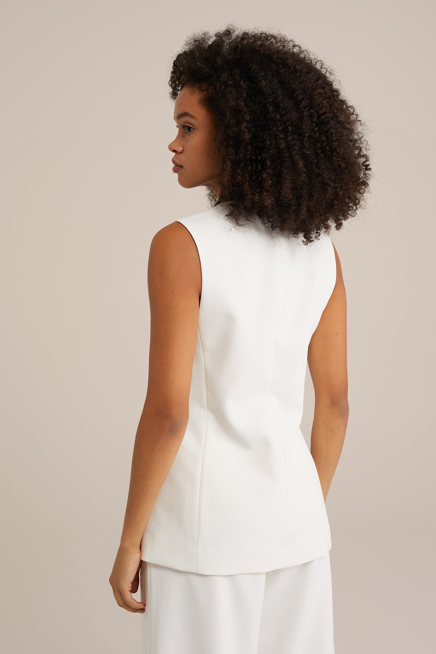 WAISTCOAT WHITE 2