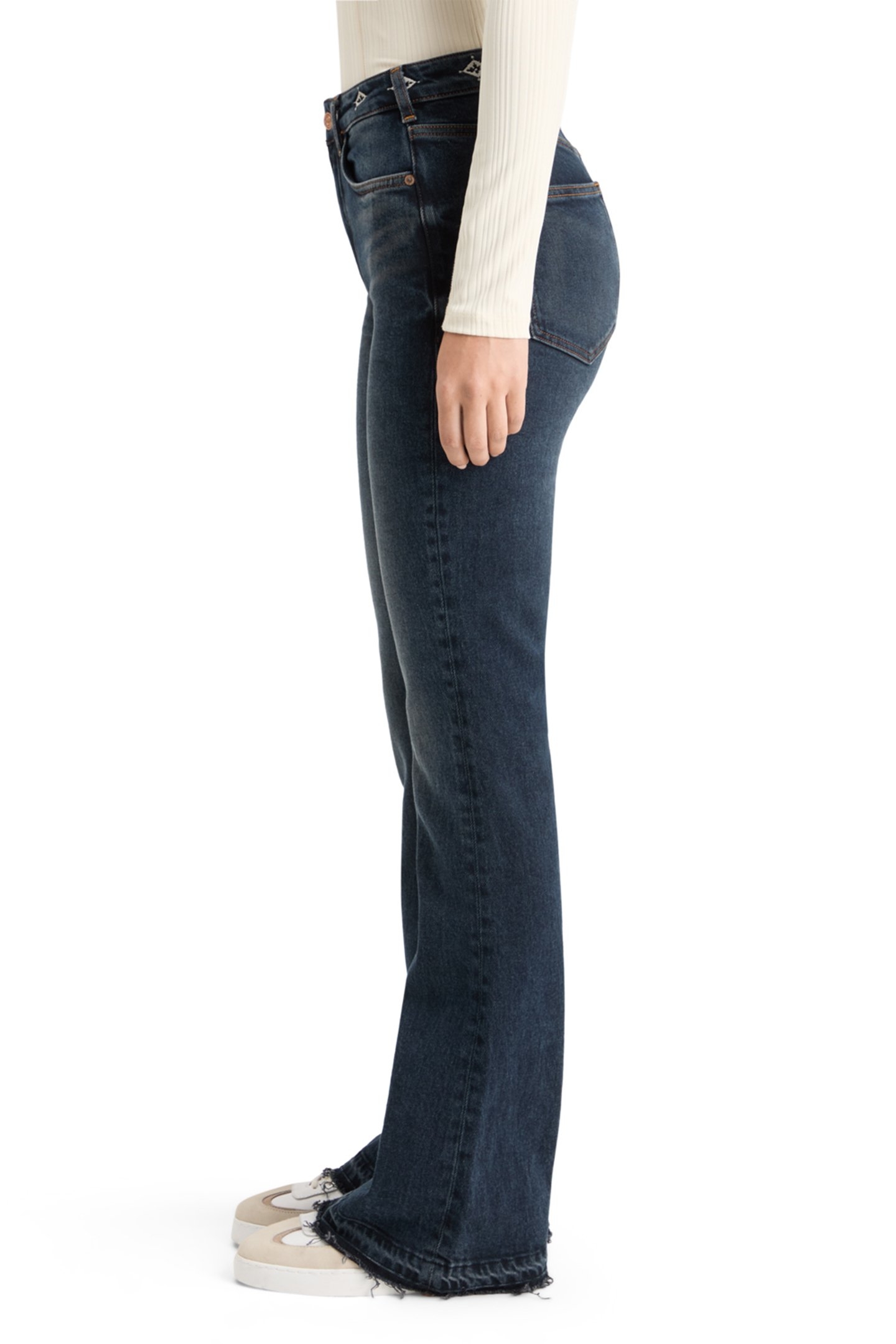 THE CHARM FLARED JEANS WITH EMBROIDERY DETAILS — ROAD TRIP 6