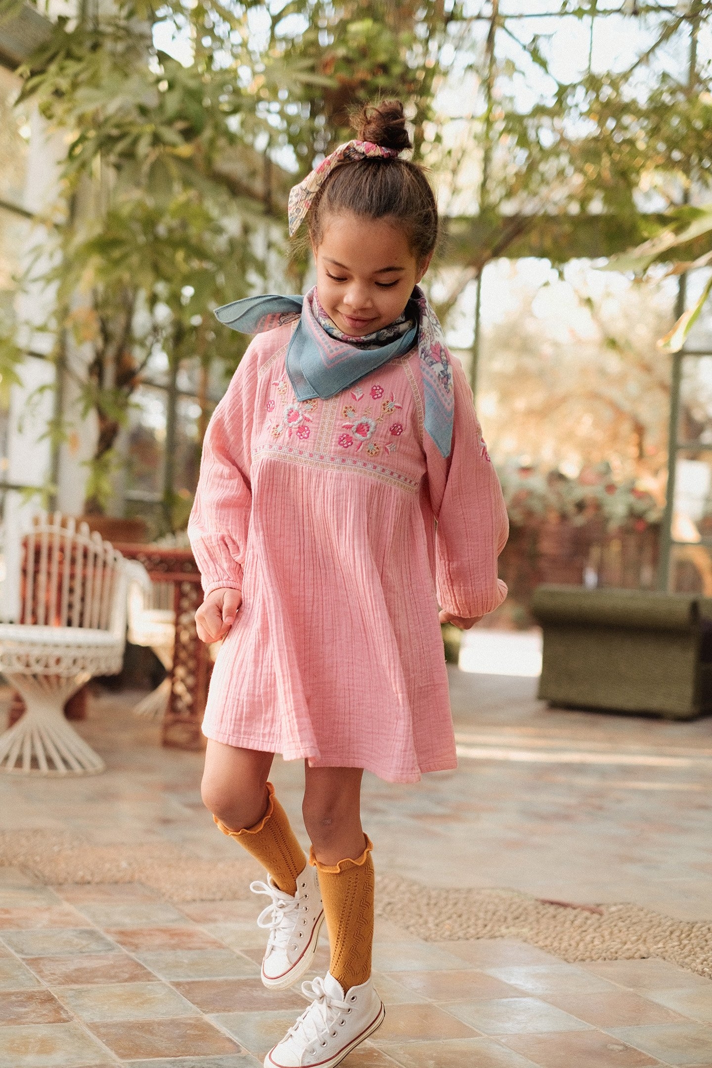 WOVEN SCARF CAPUCINE (60X60) BUTTER FLOWER GUEDRA 2