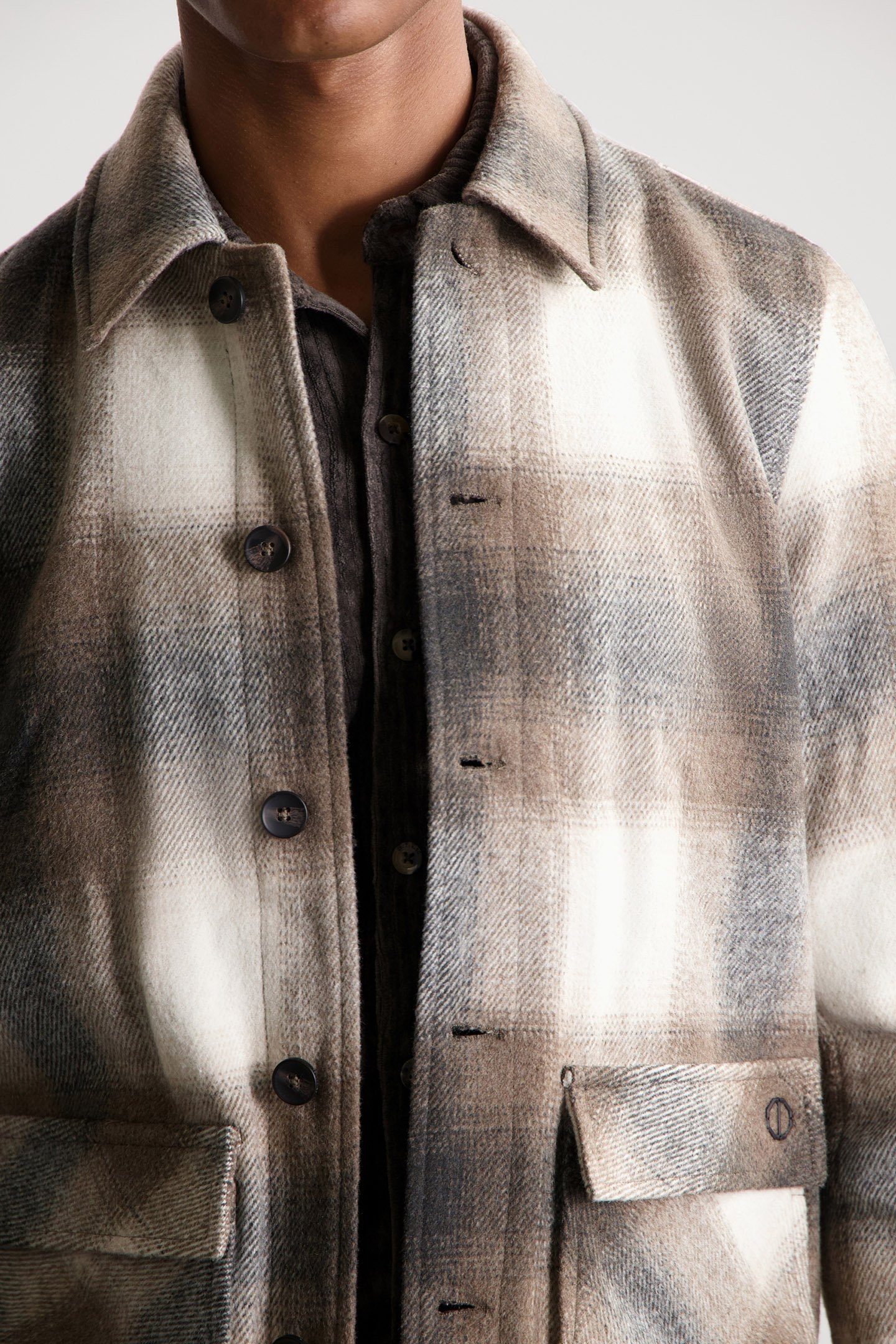 DS_KEY CHECK JACKET ELEPHANT SKIN 5