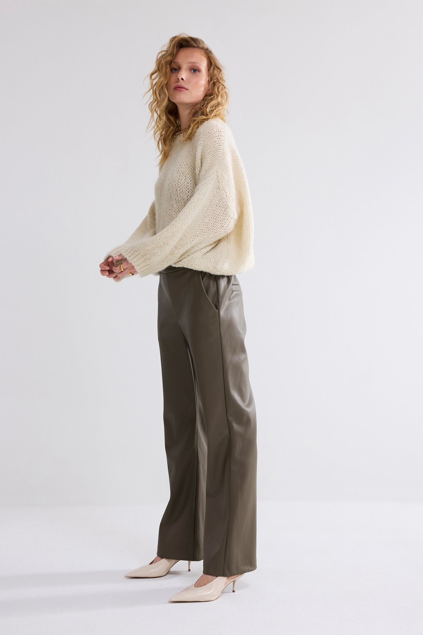 PU PANTS VEGAN LEATHER OLIVE 3