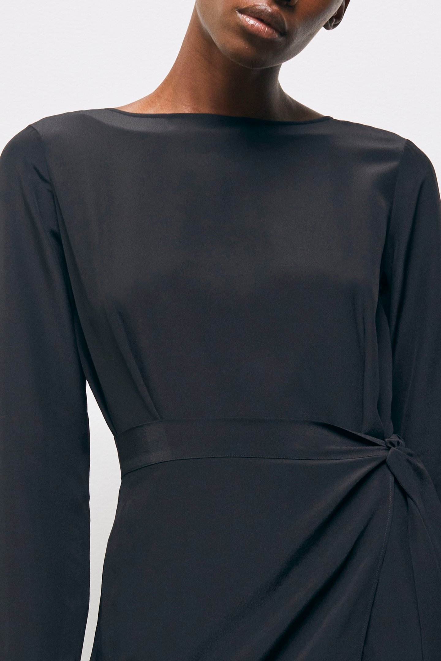 SHORT DRESS WITH LONG SLEEVES AND LACE SKIRT BLACK 6