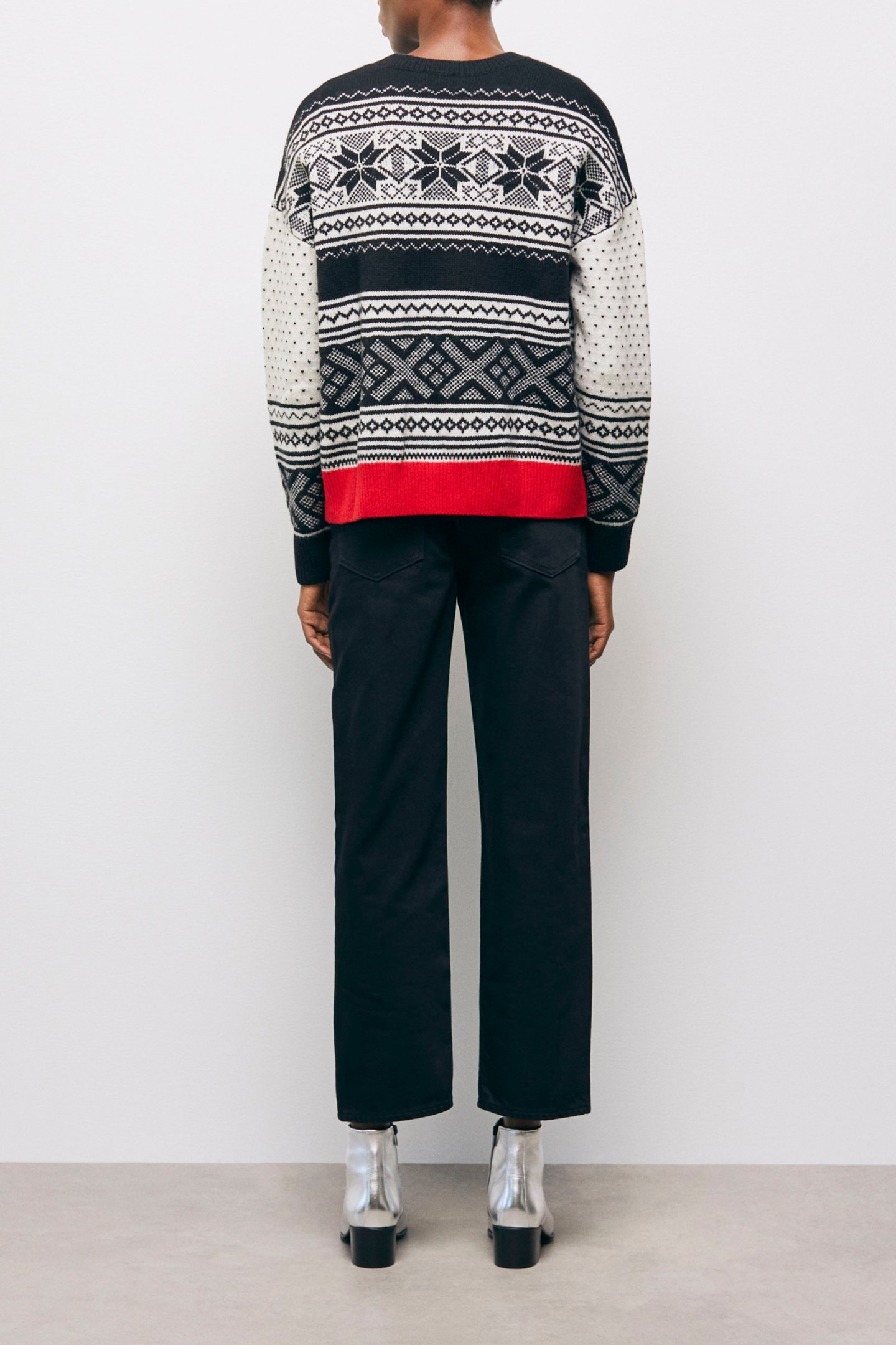 JACQUARD ROUND NECK SWEATER WITH CONTRAST RIB 2