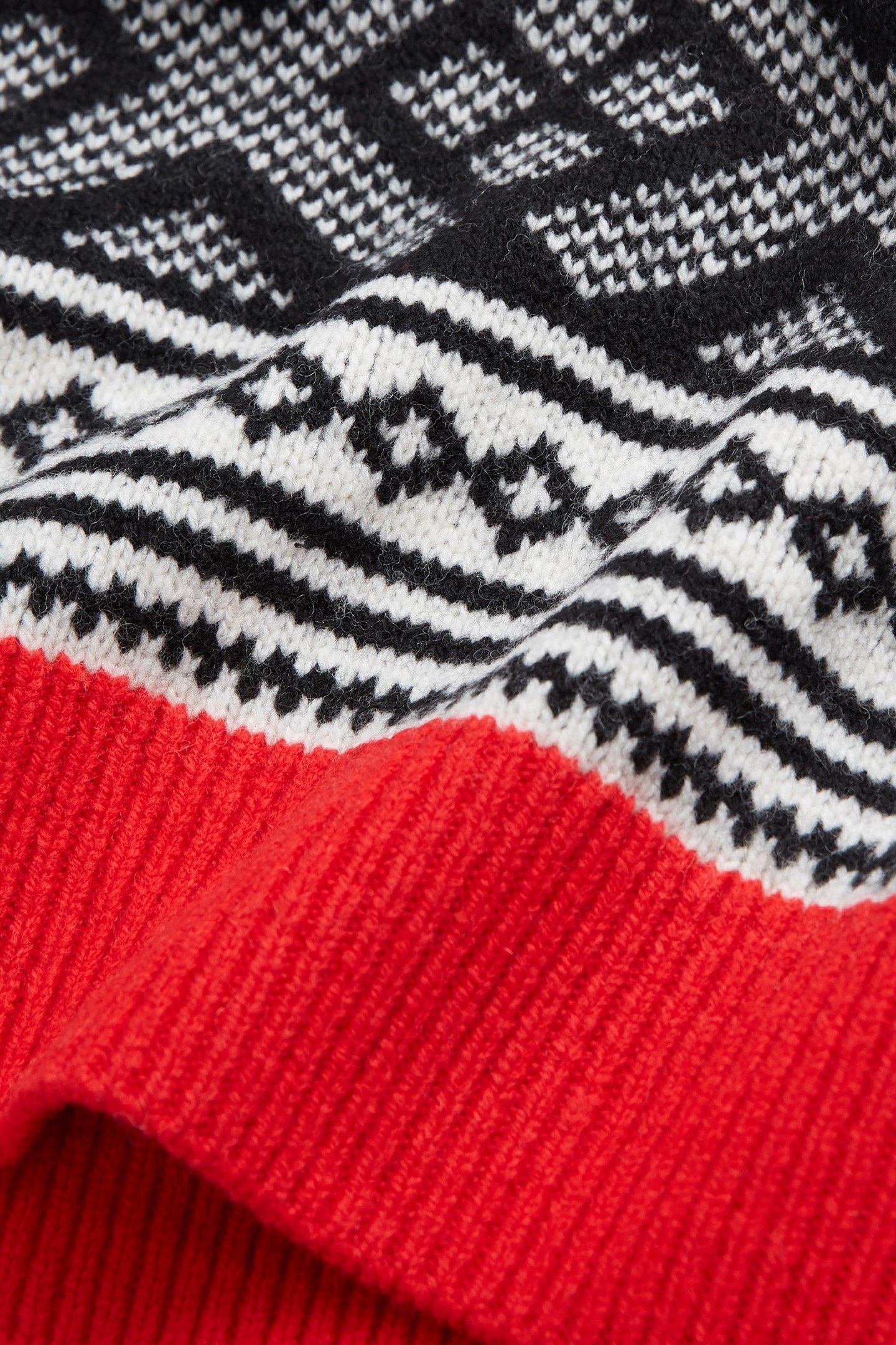 JACQUARD ROUND NECK SWEATER WITH CONTRAST RIB 7