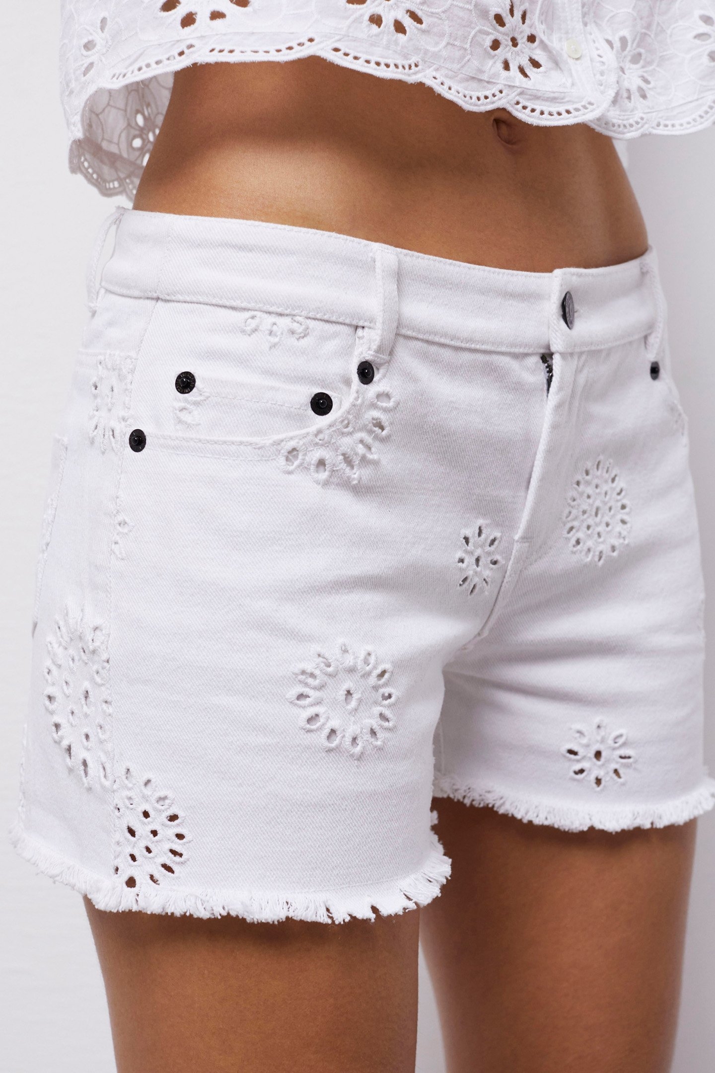 DENIM SHORTS WITH ENGLISH EMBROIDERY WHITE 6