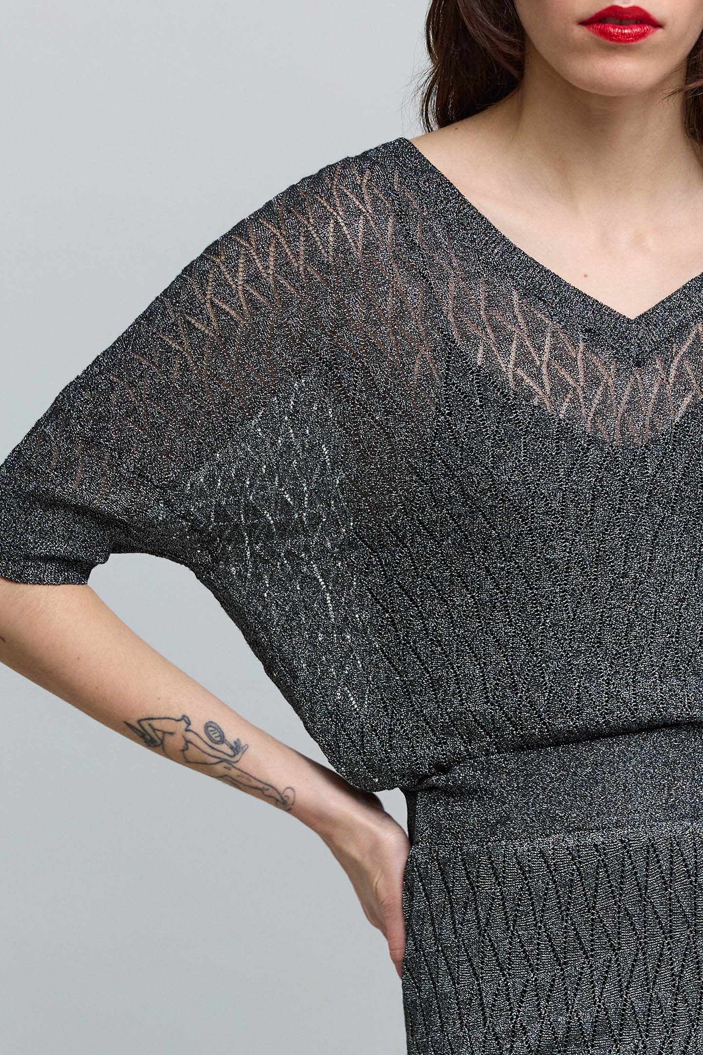 GREY FINE KNIT OPENWORK GRAPHIC SWEATER 6