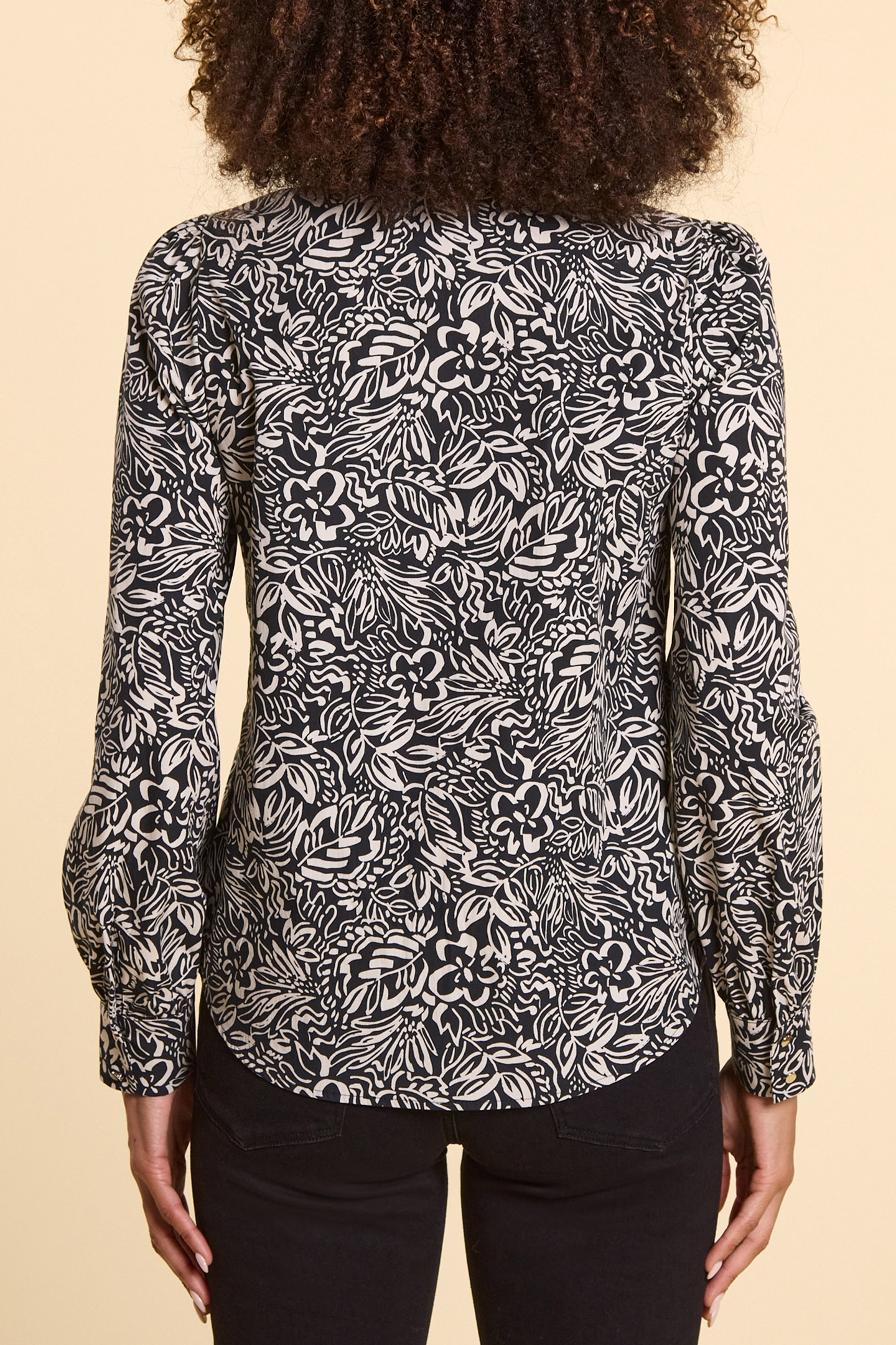 BLACK SHIRT WITH GRAPHIC FLORAL PRINT 2