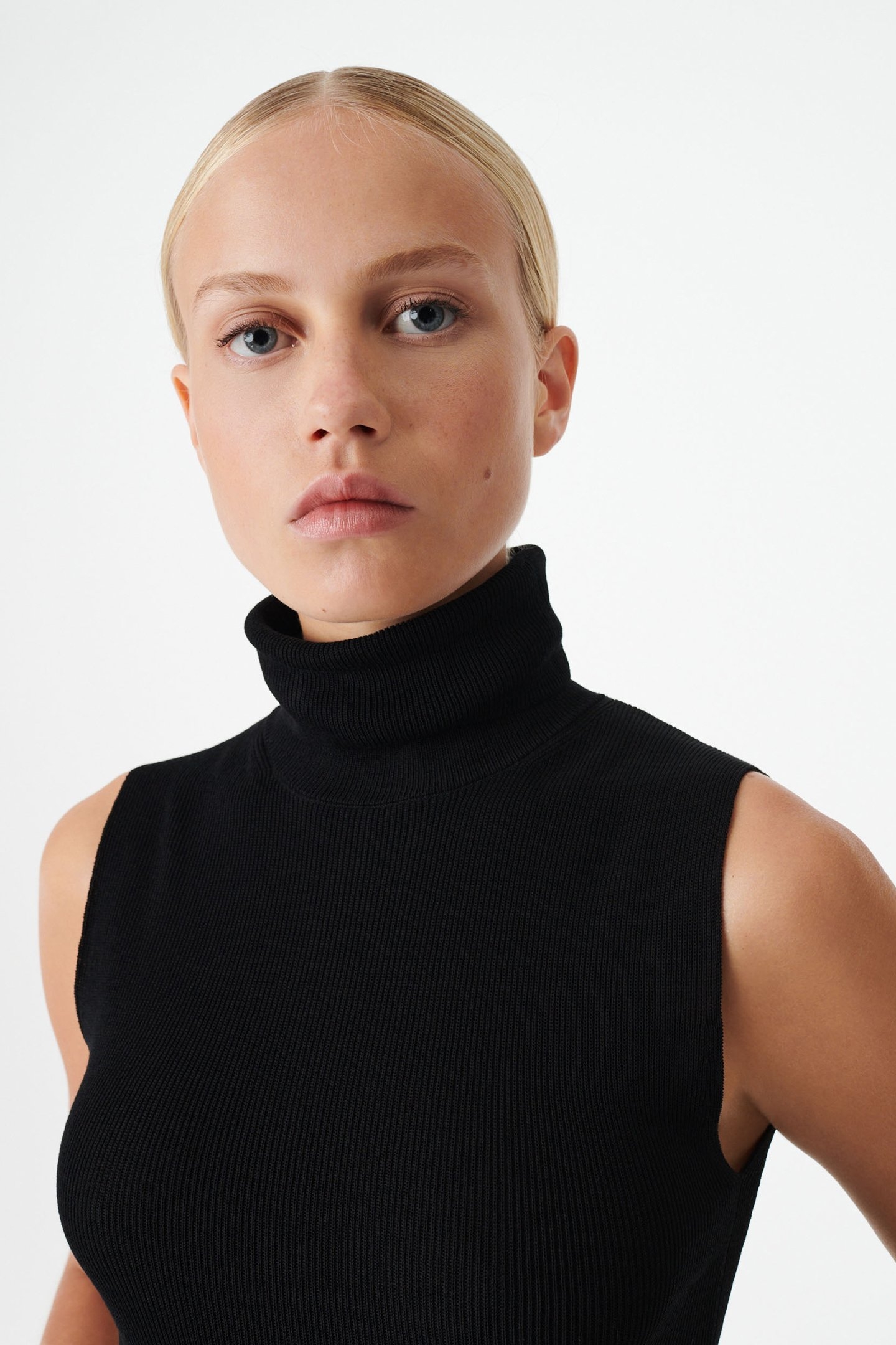 KIONA PULLOVER BLACK 5