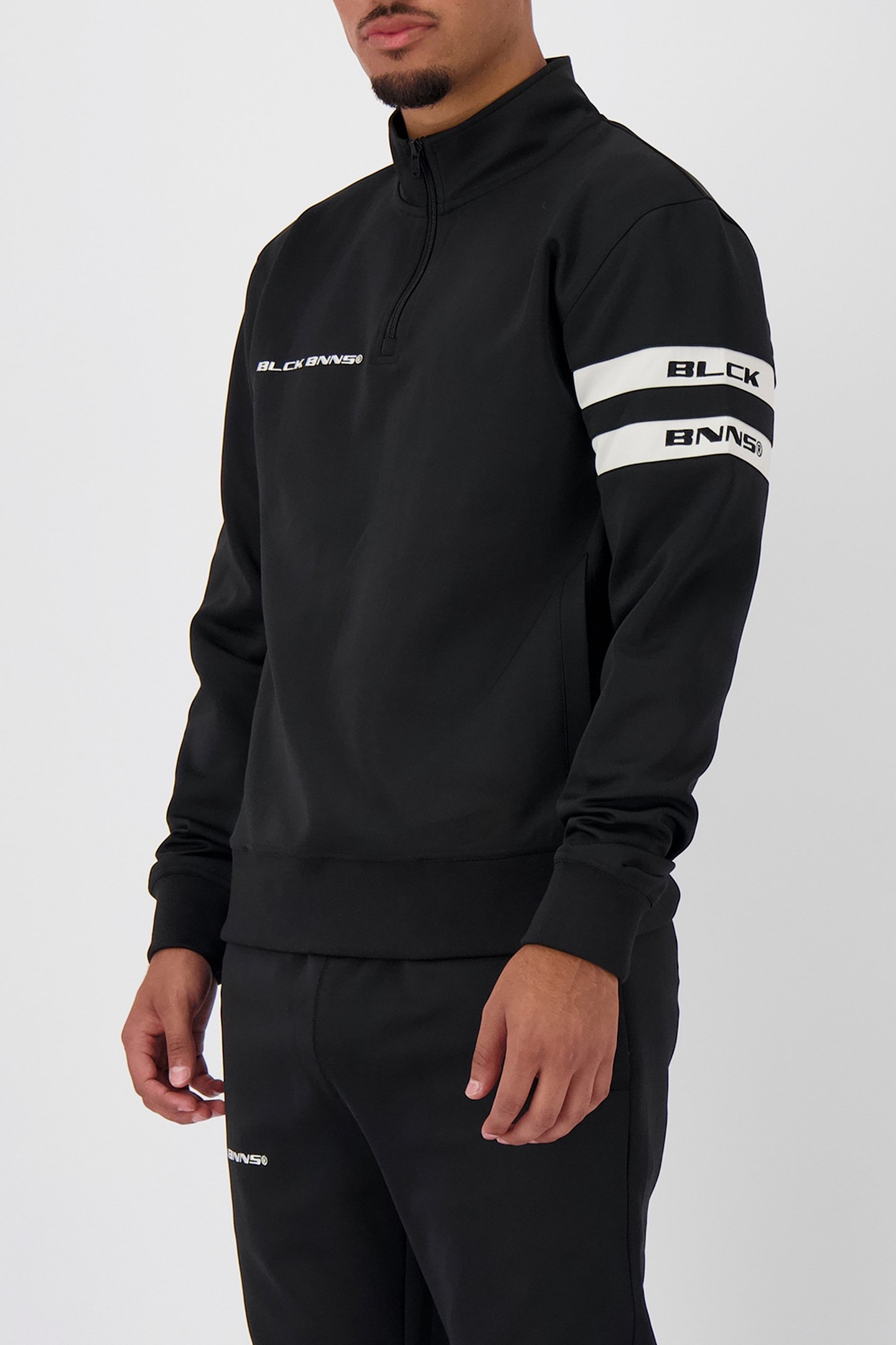 CHARGE TRACKTOP BLACK 6