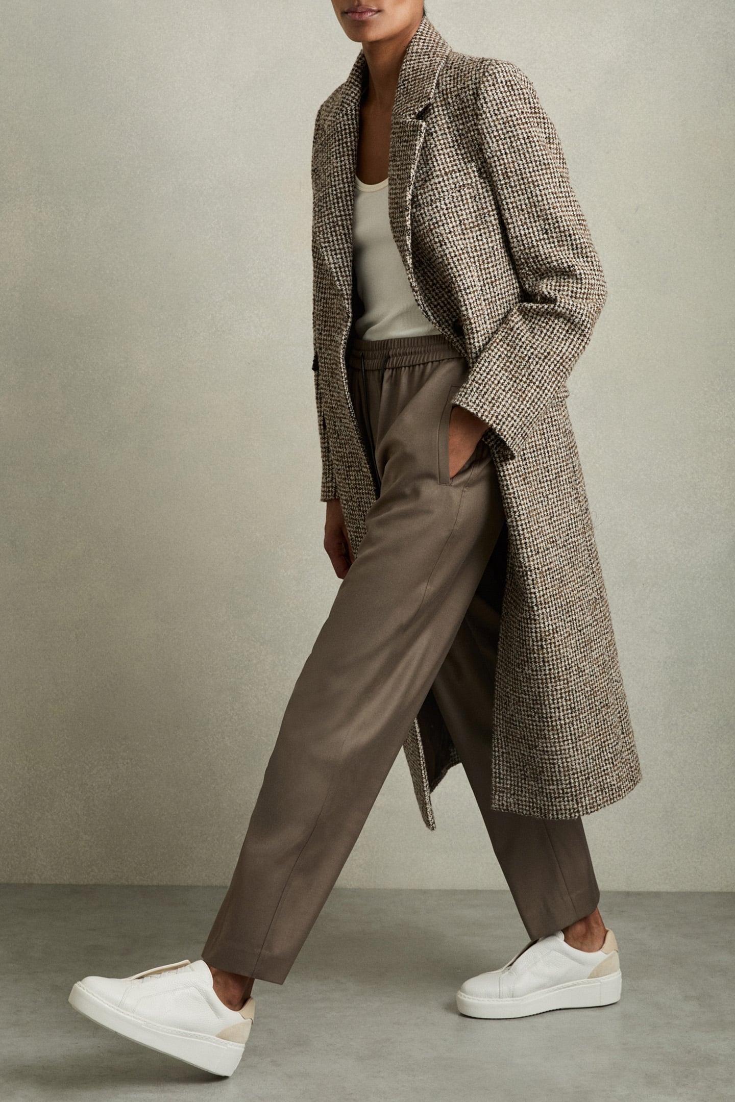 TIE WAIST TAPER TROUSER MINK NEUTRAL 4