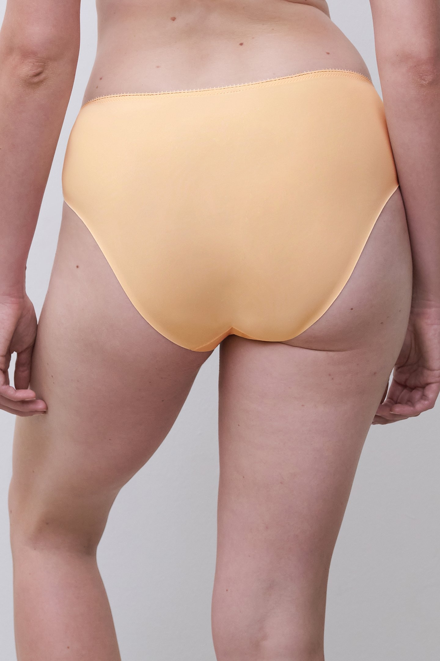 INTRIGUE BRIEF JAUNE 2