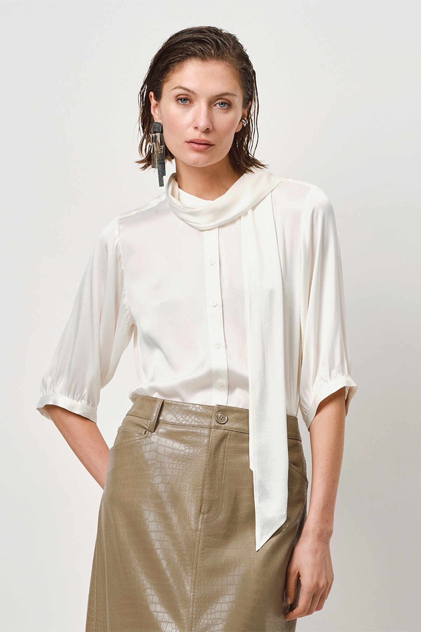 VAILA SILK SCARF BOW BLOUSE ECRU 1