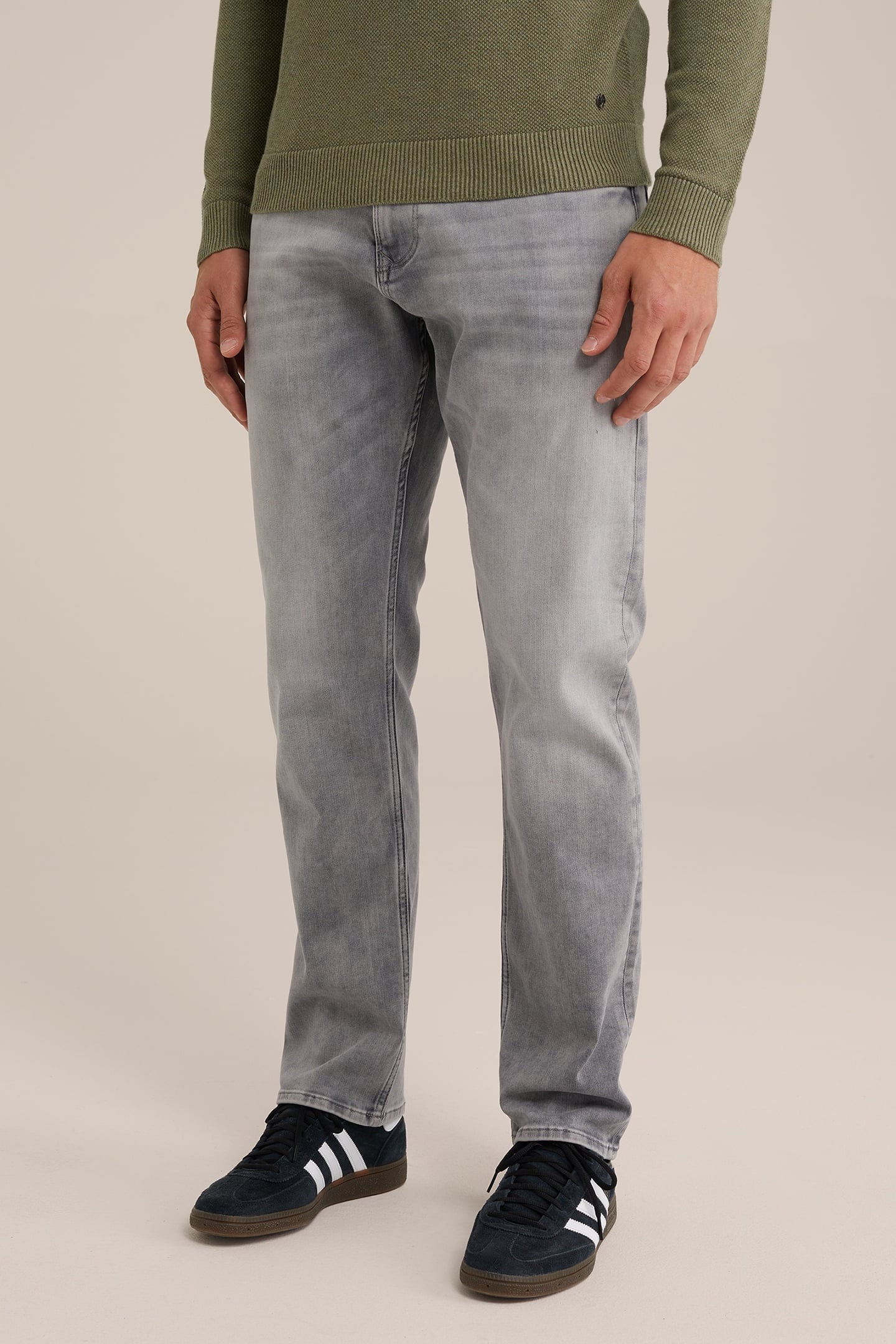 5-POCKET MID WAIST LIGHT GREY 1