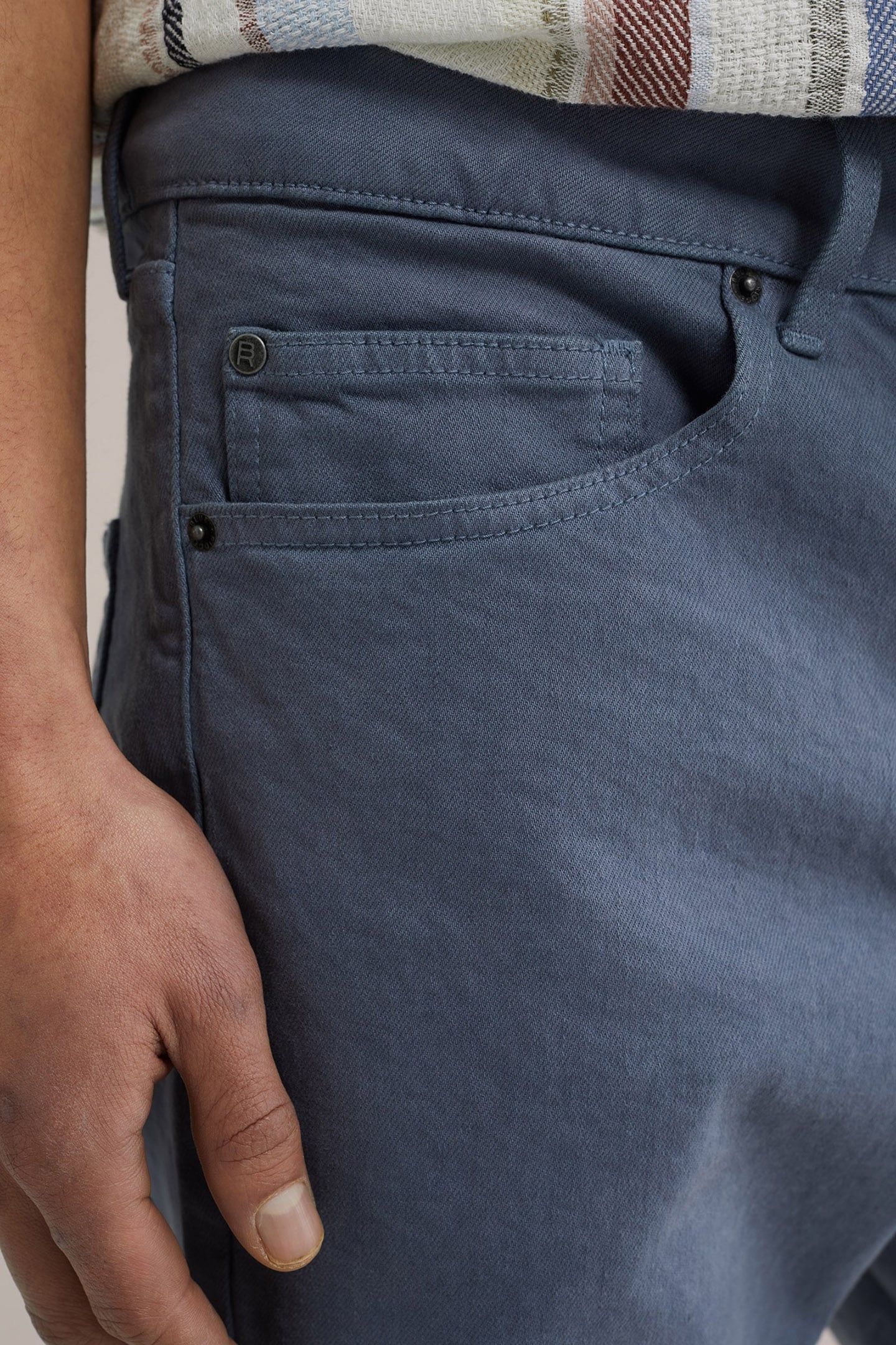 SHORT GREYISH BLUE 5