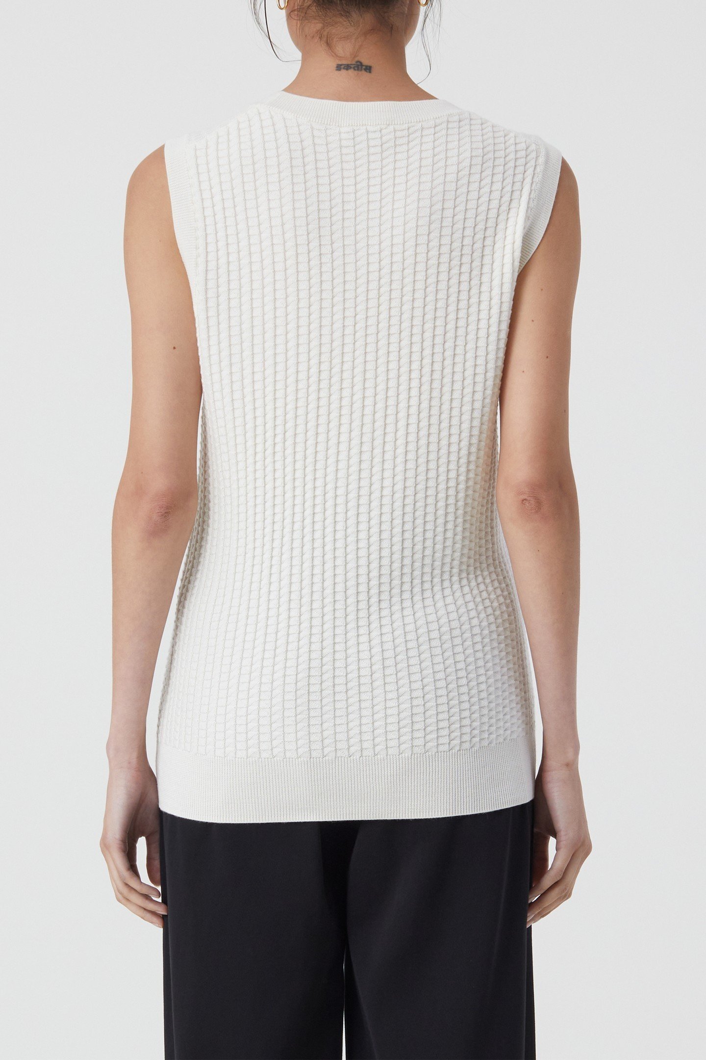 VEST CREW NECK KNITS IVORY 7