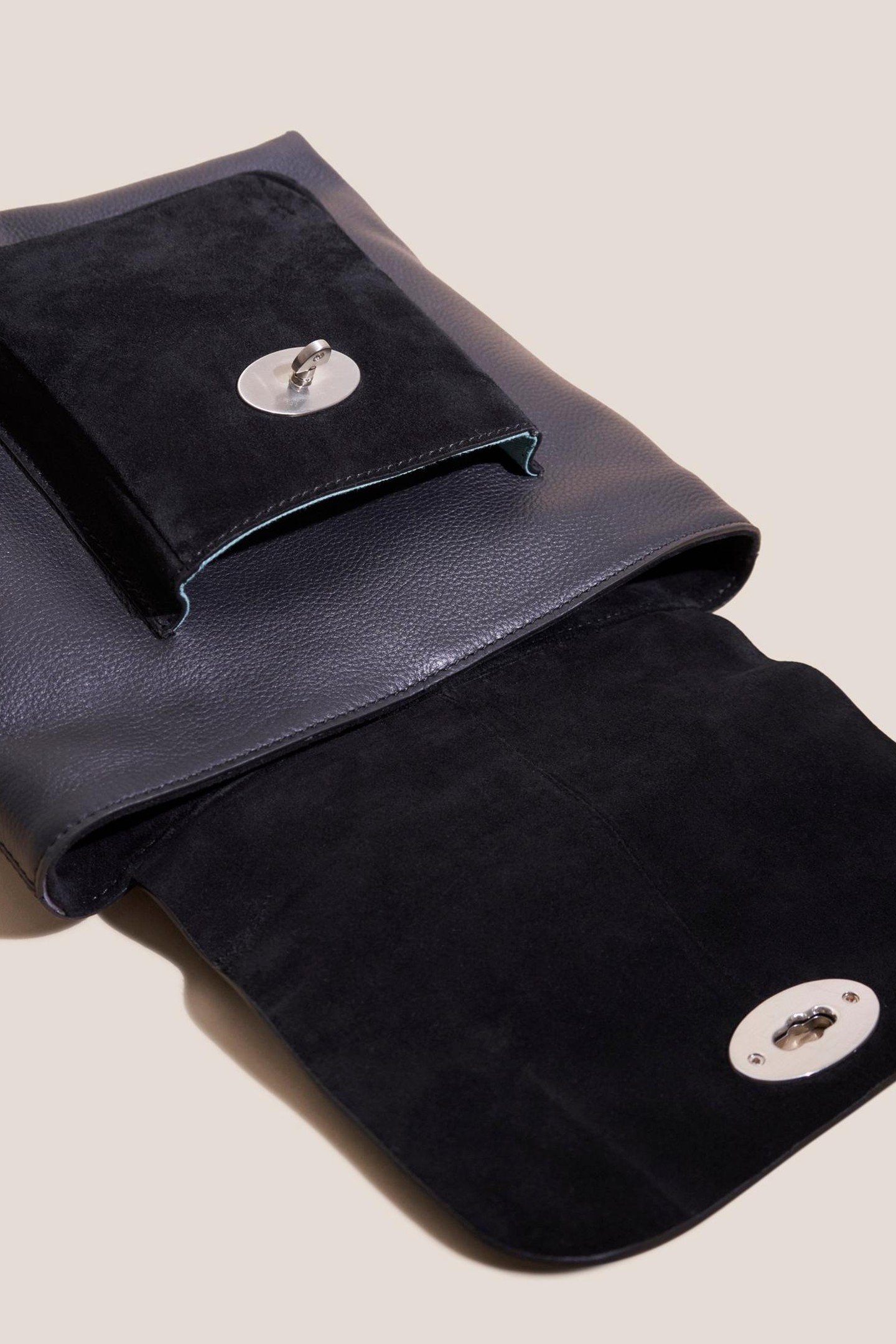 LILY TWIST LOCK BACKPACK PURE BLACK 3