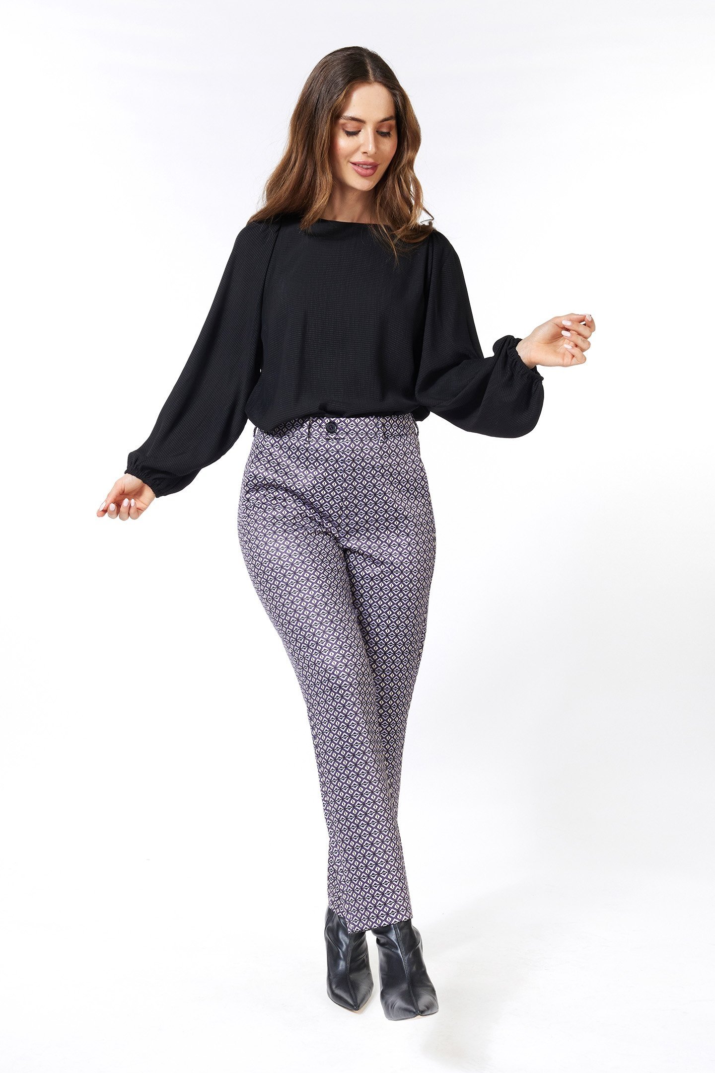 TROUSERS CHINO GRAPHIC EARTH PRINT 3