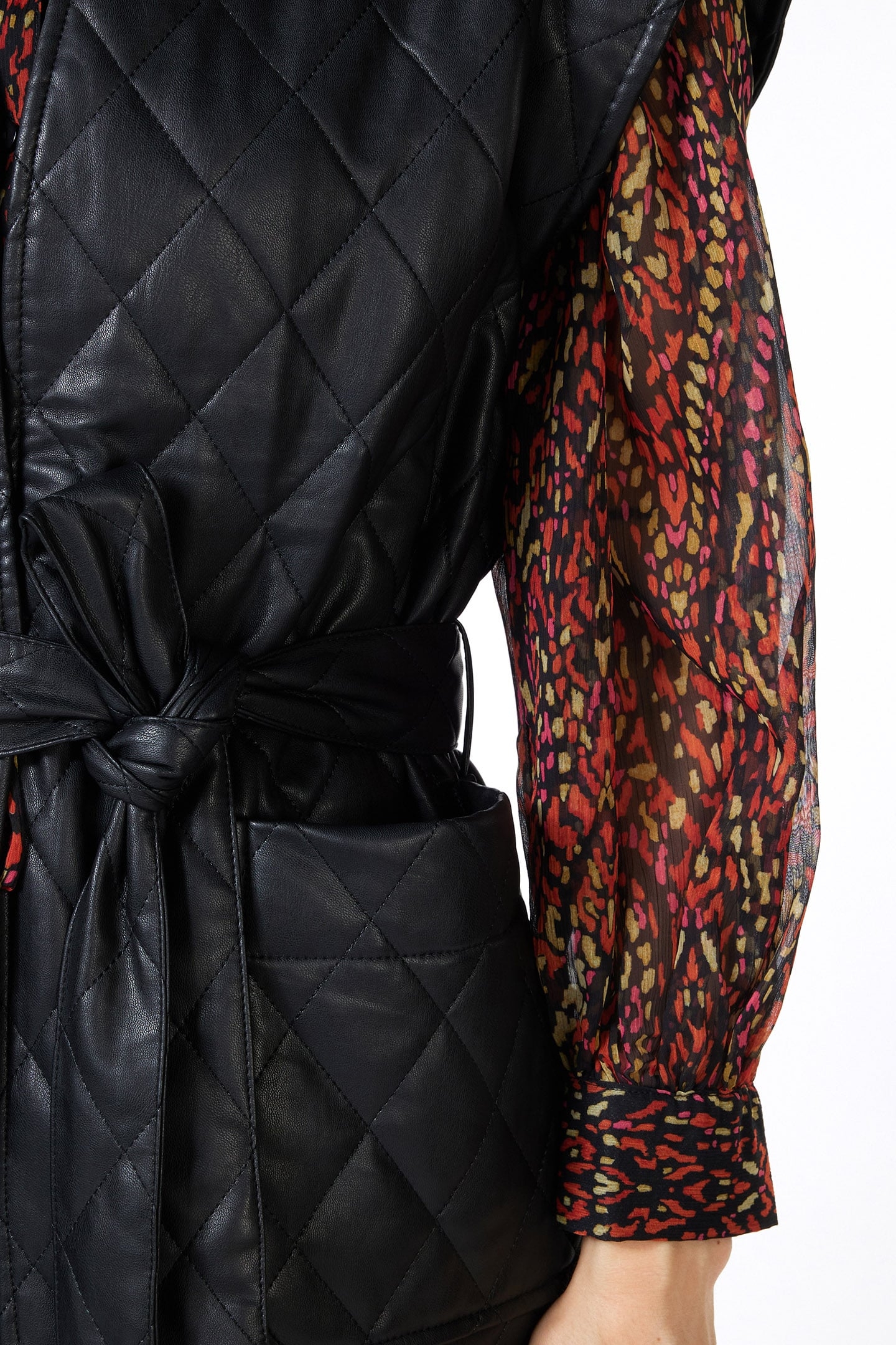 GILET PADDED PU BLACK 8