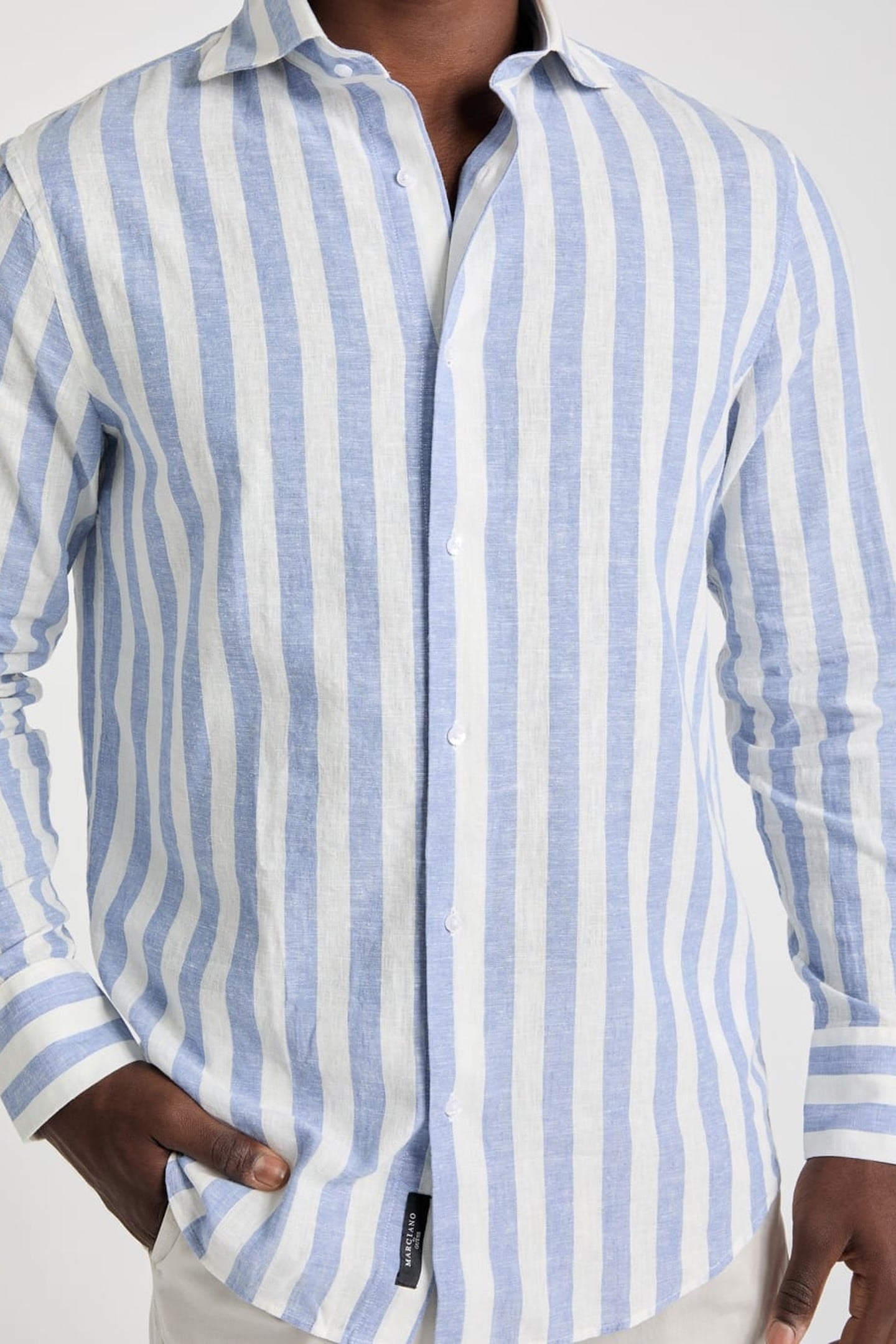 MARCIANO BY GUESS BILL FRENCH COLLAR R LIGHTBLUE & WHITE MI 5