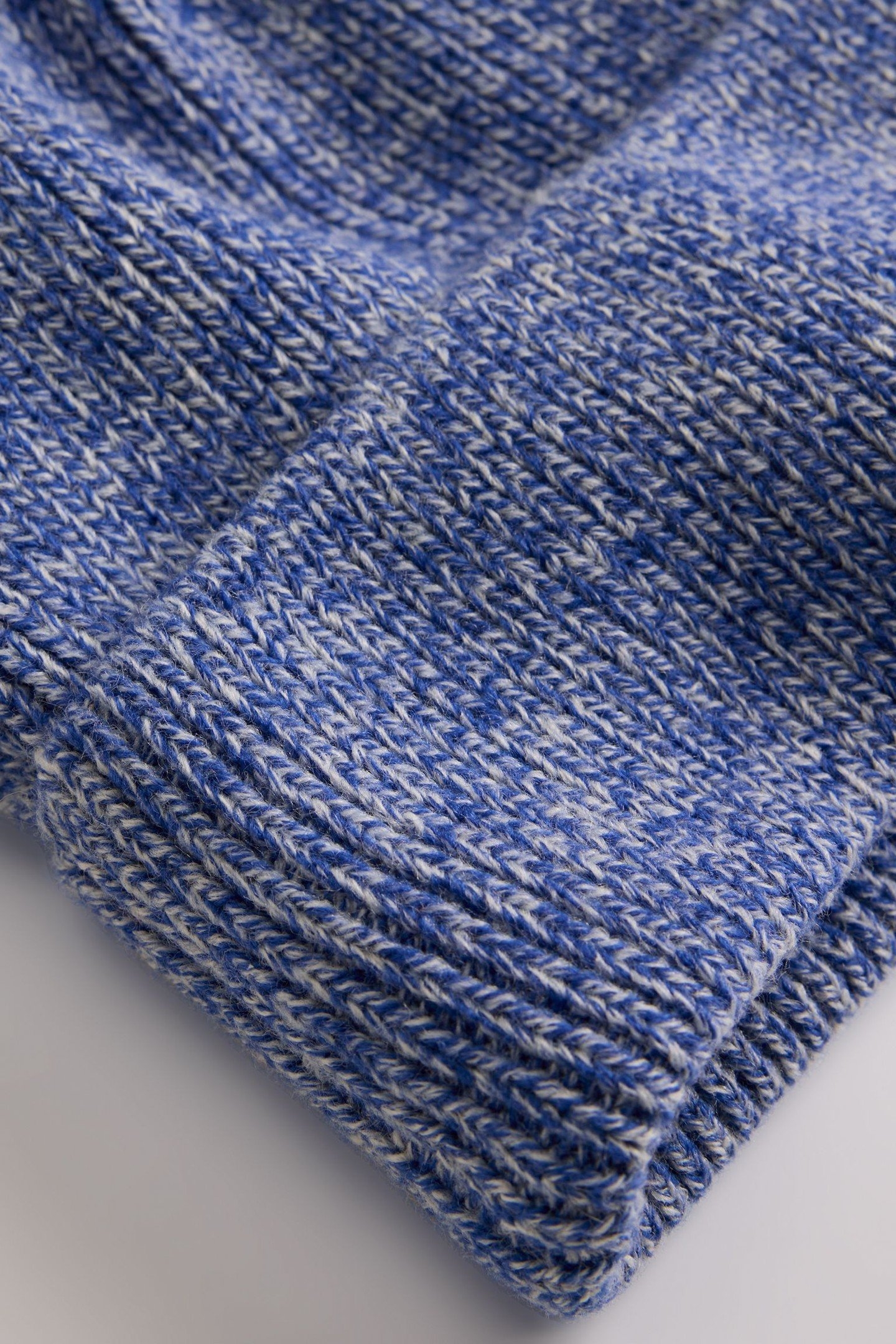 ESSENTIAL BEANIE BLUE 5