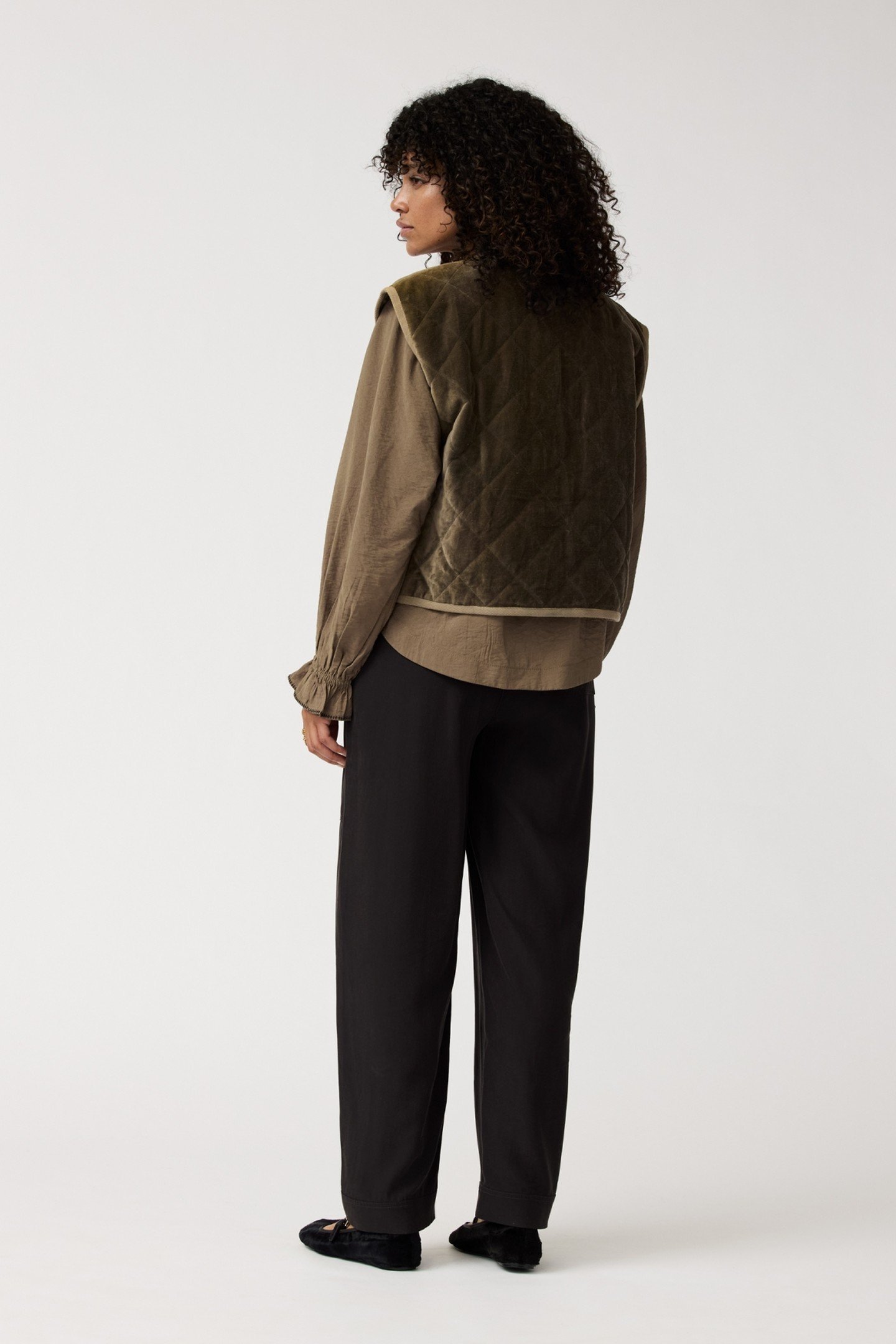 LUCKY GILET KHAKI 2