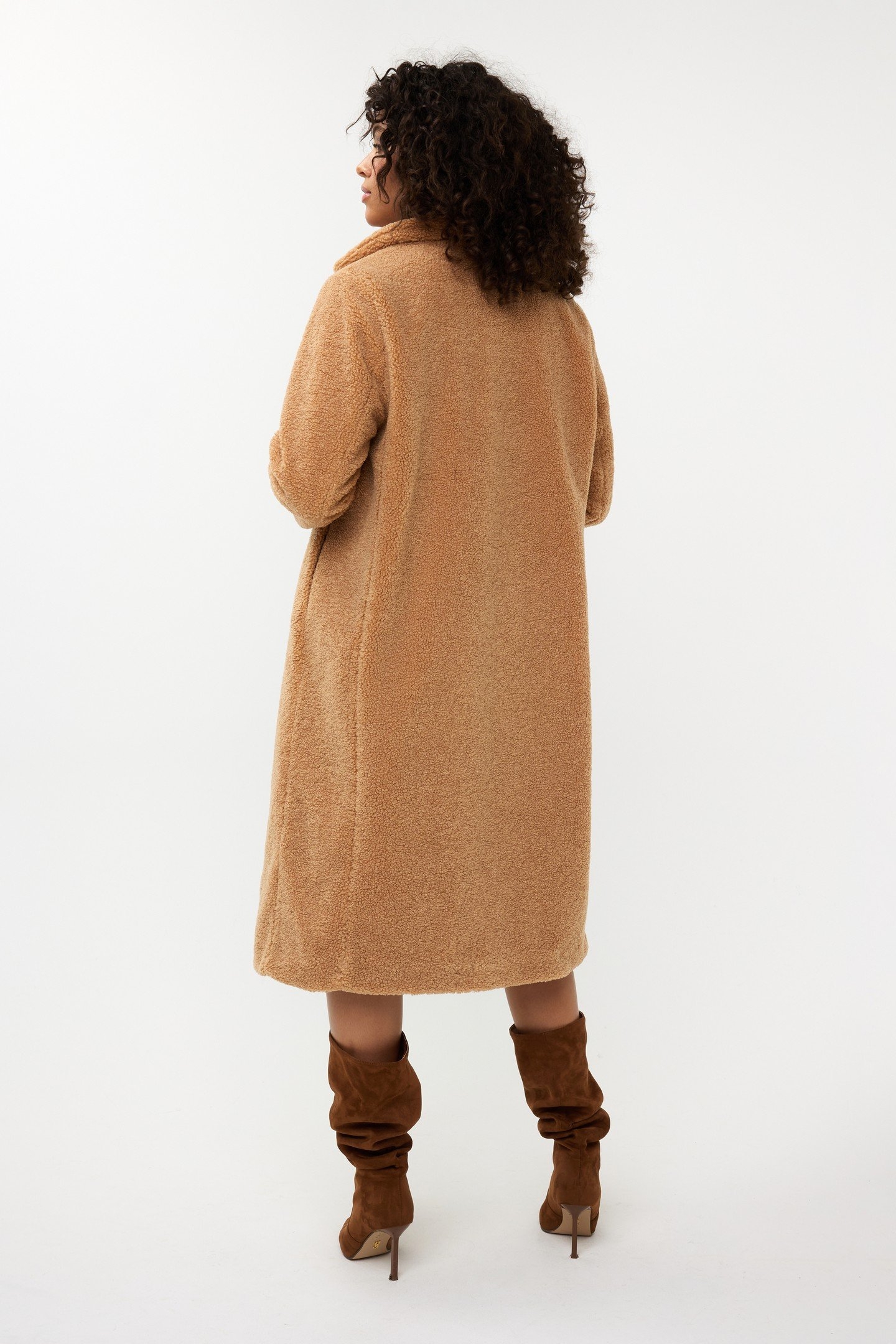 COAT LONG BOUCLE CAMEL 3