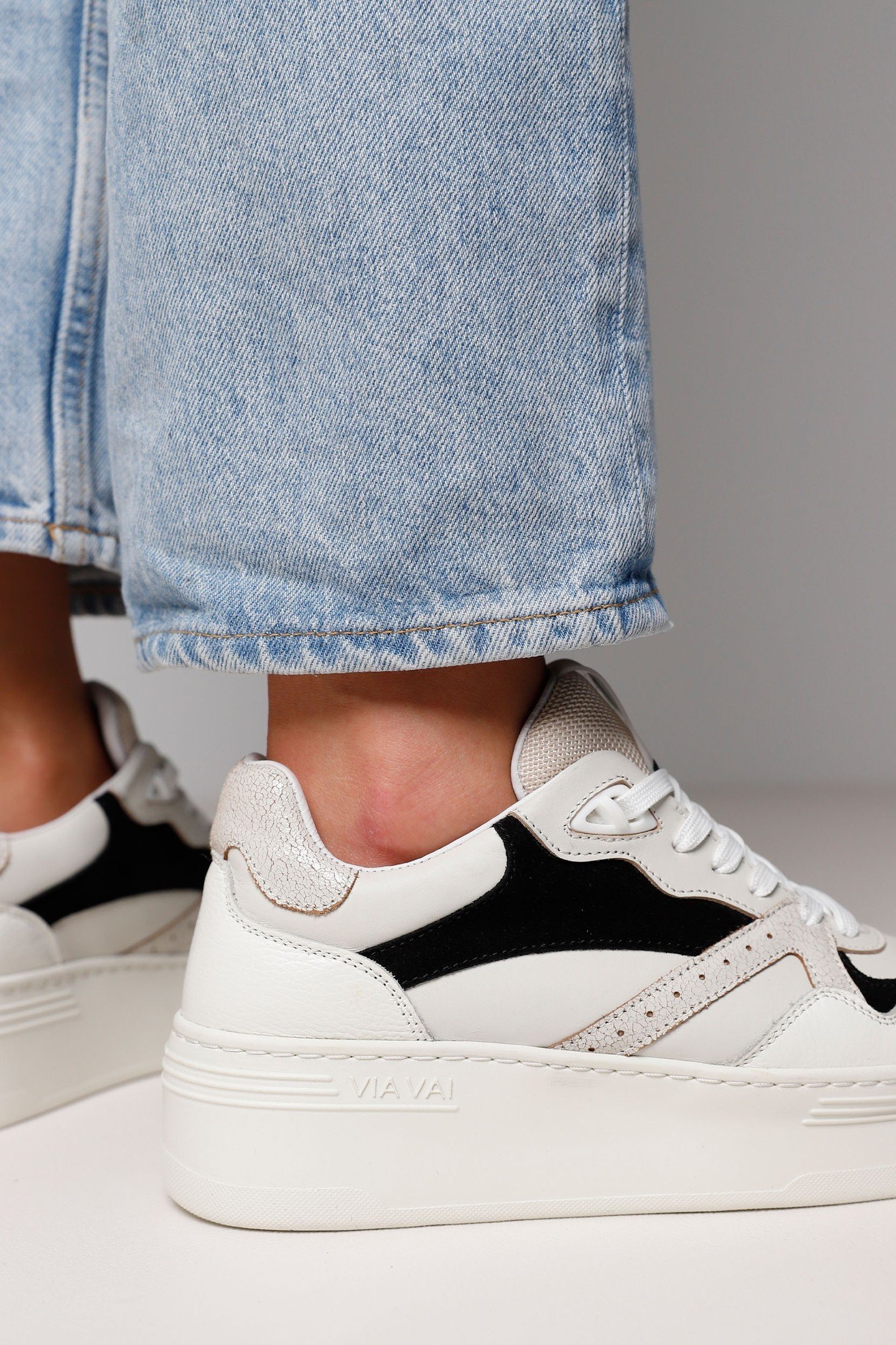 ISA BO SNEAKERS BLACK 2